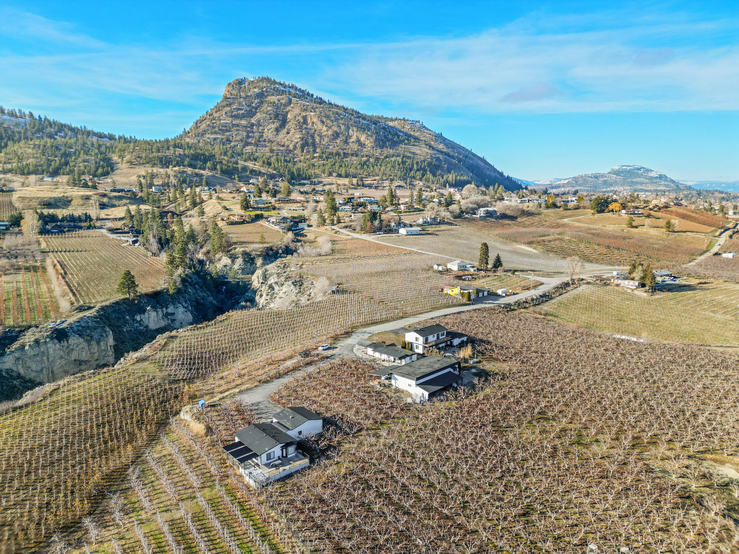 8211 Front Bench Road Summerland V0H 1Z4