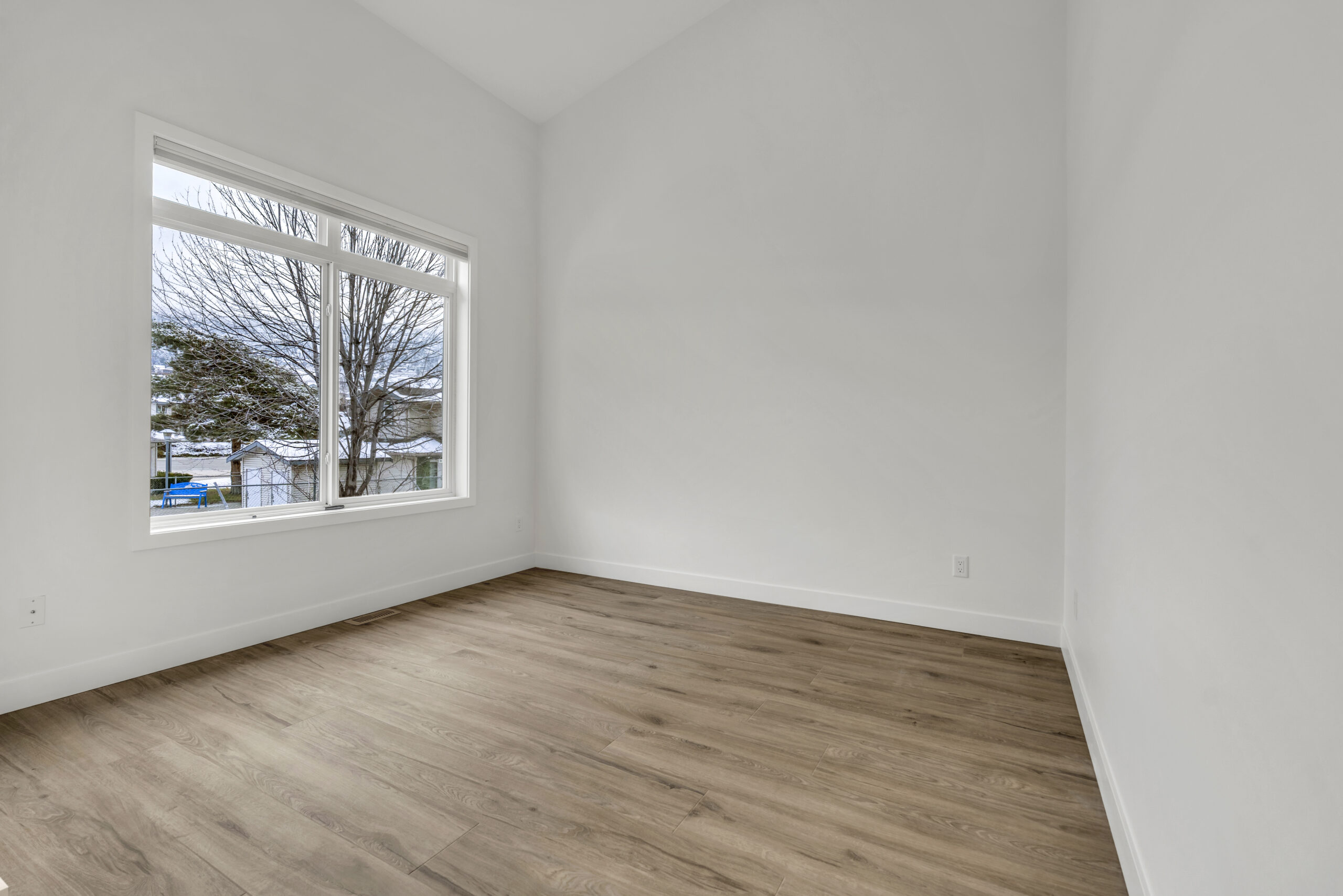 48 Galt Avenue 105 Penticton V2A 9C3