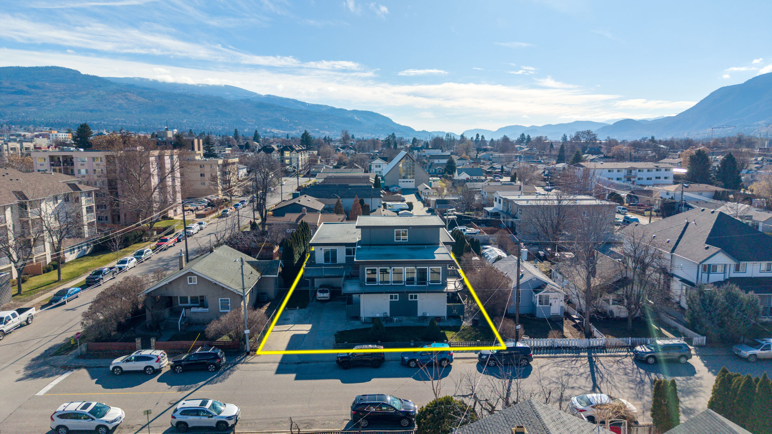 328 Nanaimo Avenue W Penticton V2A 1N7