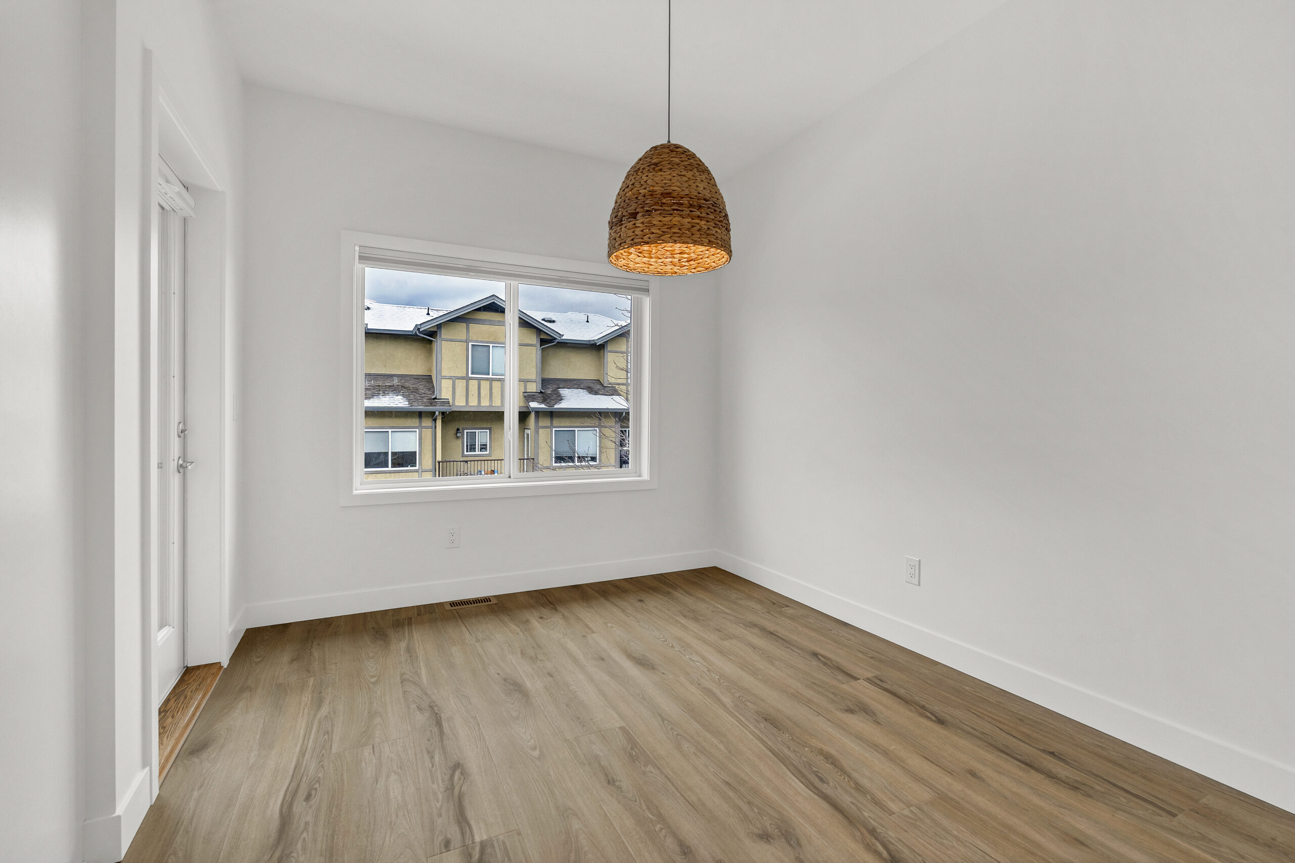 48 Galt Avenue 105 Penticton V2A 9C3