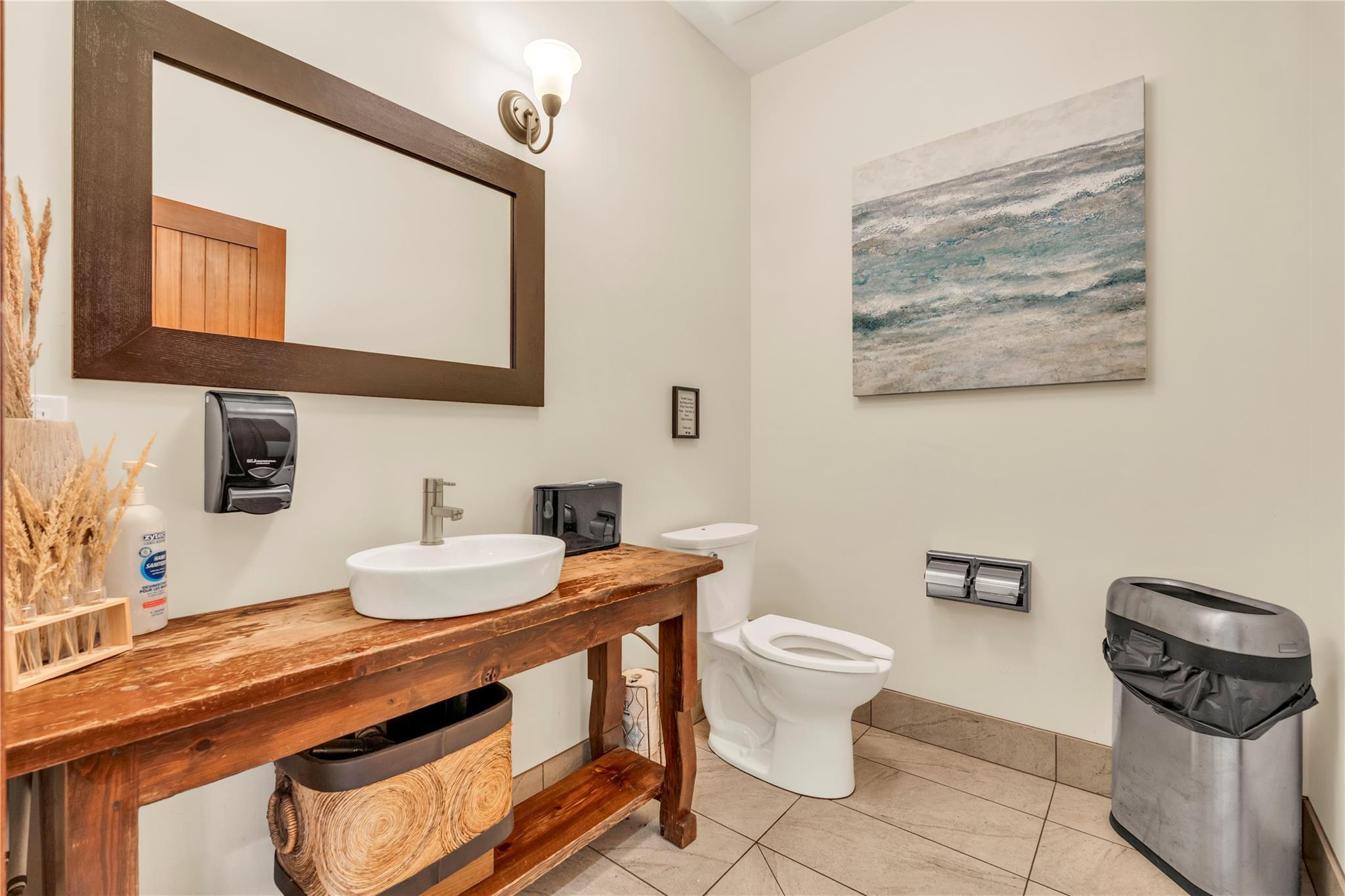 3974 Highway 97 Oliver V0H 1T1