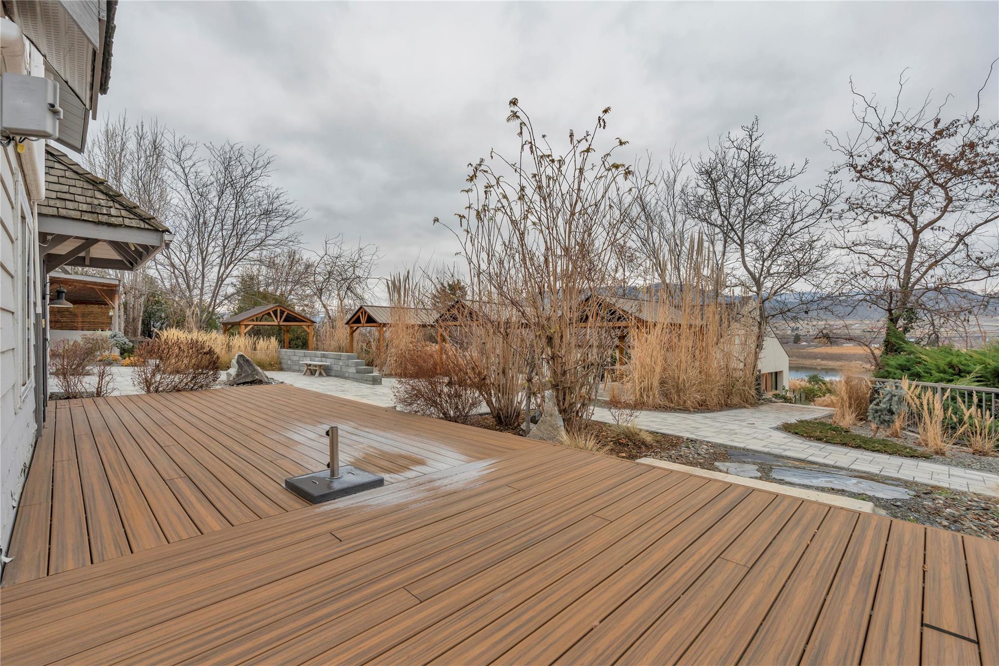 3974 Highway 97 Oliver V0H 1T1