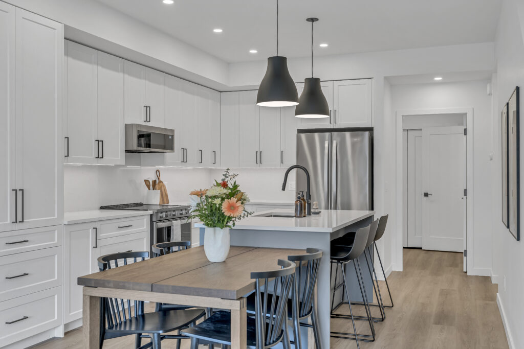 695 Victoria Drive 102 Penticton V2A 5N5