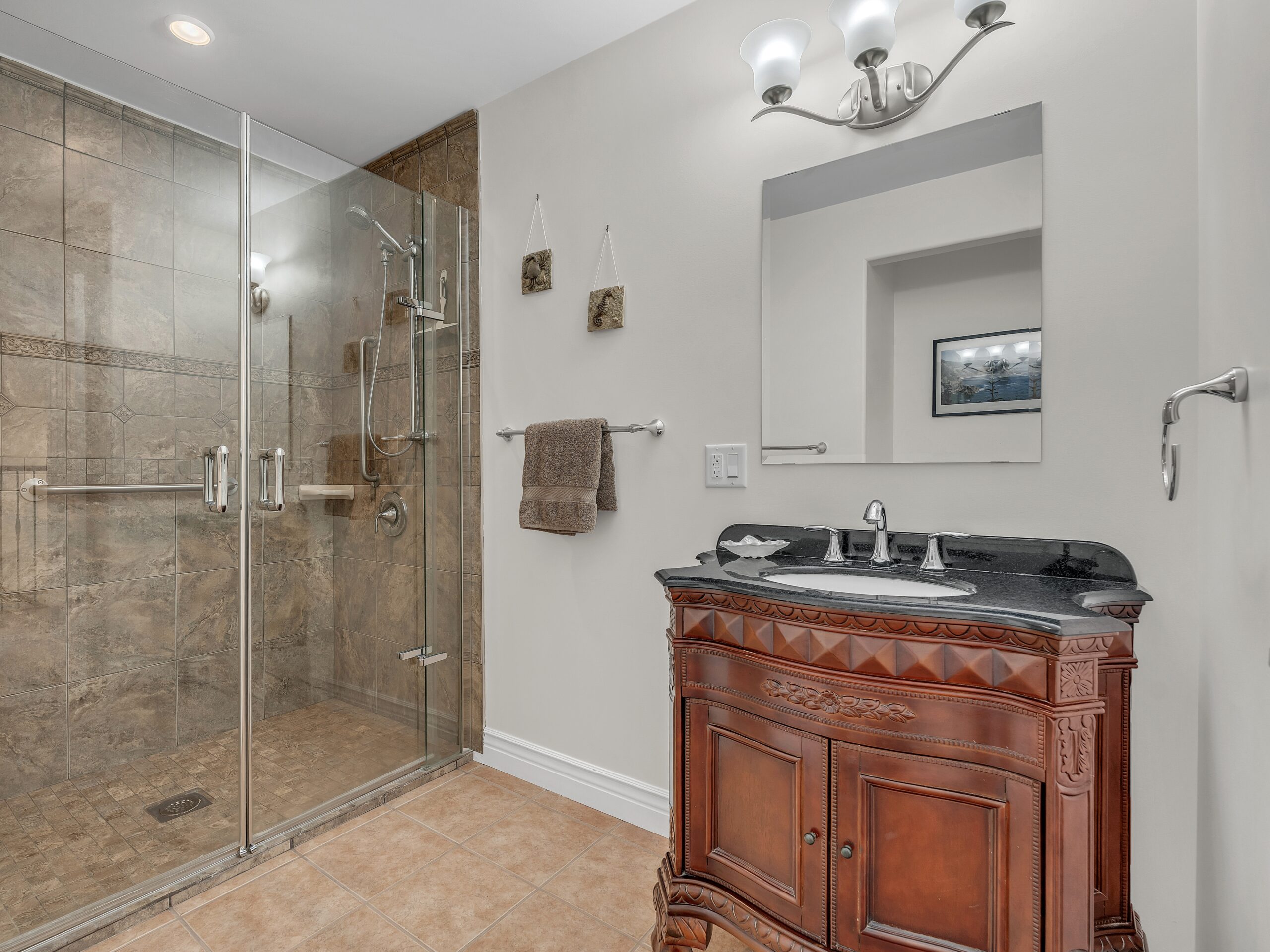 2120 Ritchie Drive Cawston V0X 1C2