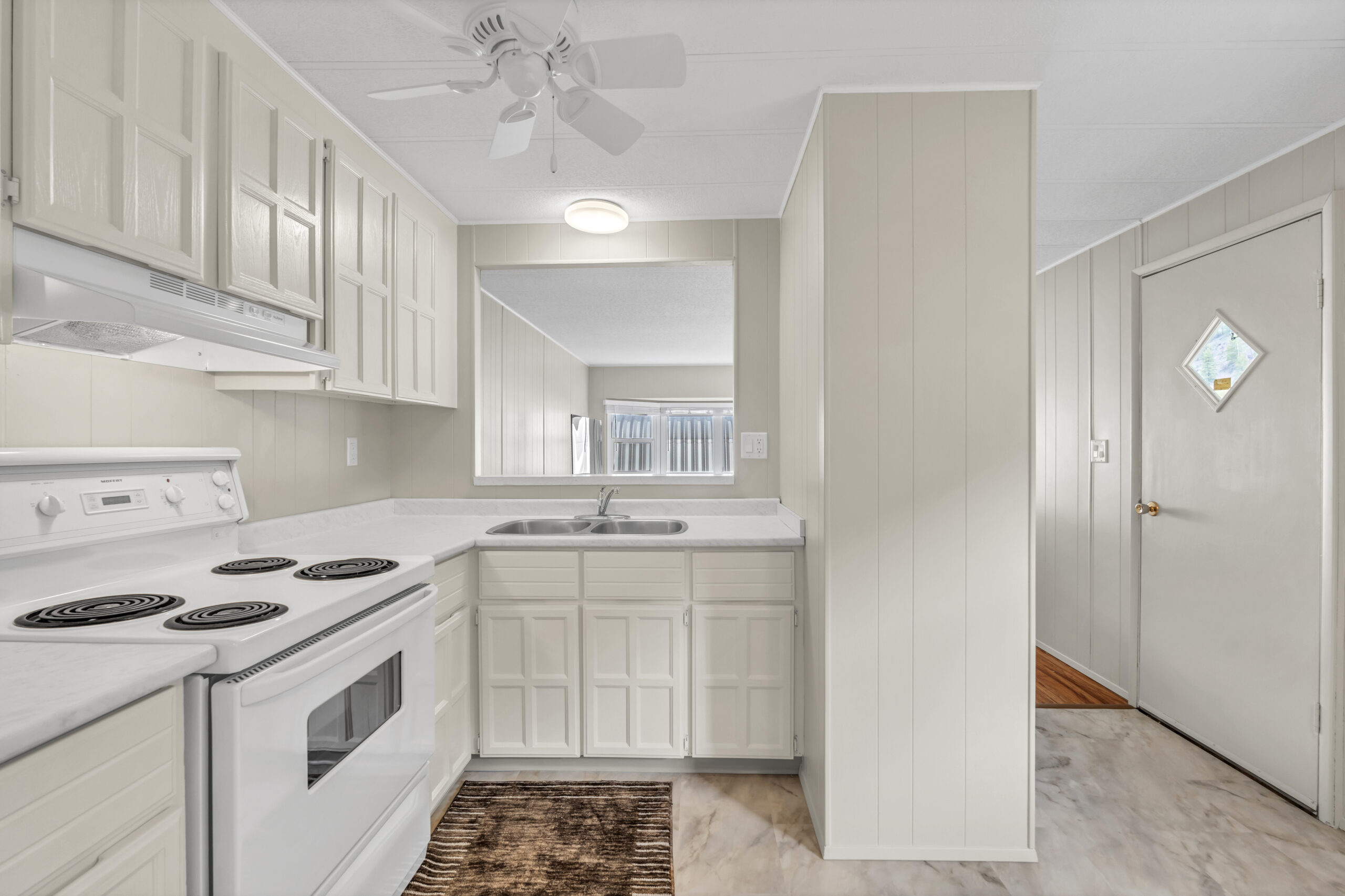 2657 1st Street Olalla V0X 1N6