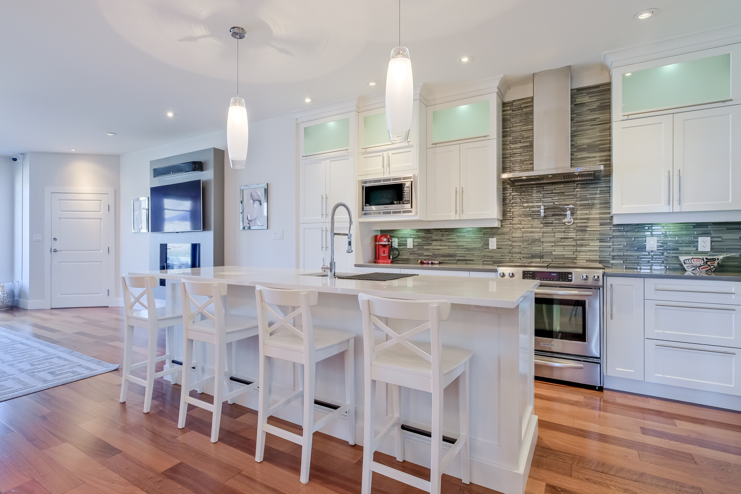 402 Lakeshore Drive W 102 Penticton V2A 1B8