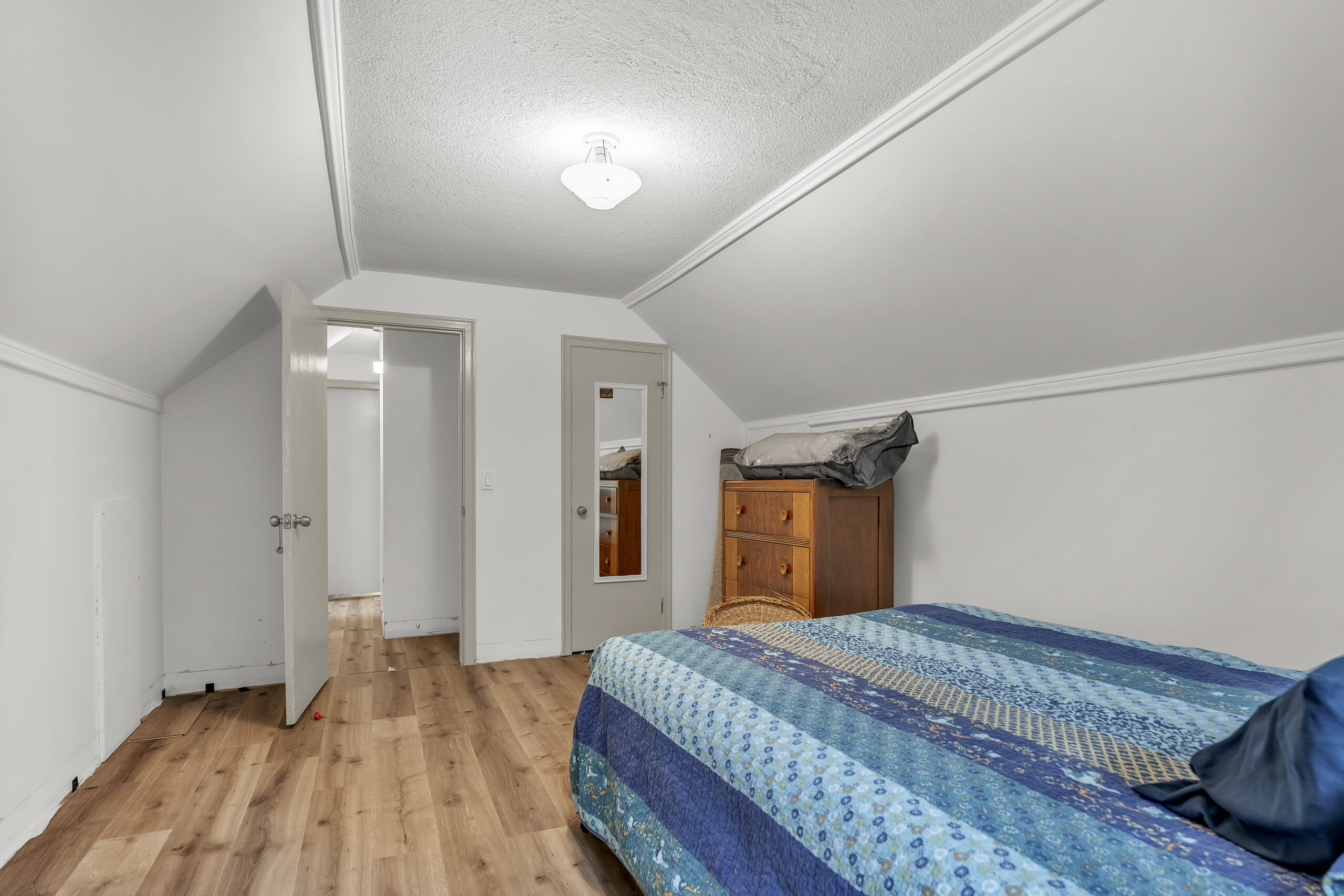 10919 Acland Street Summerland V0H 1Z0
