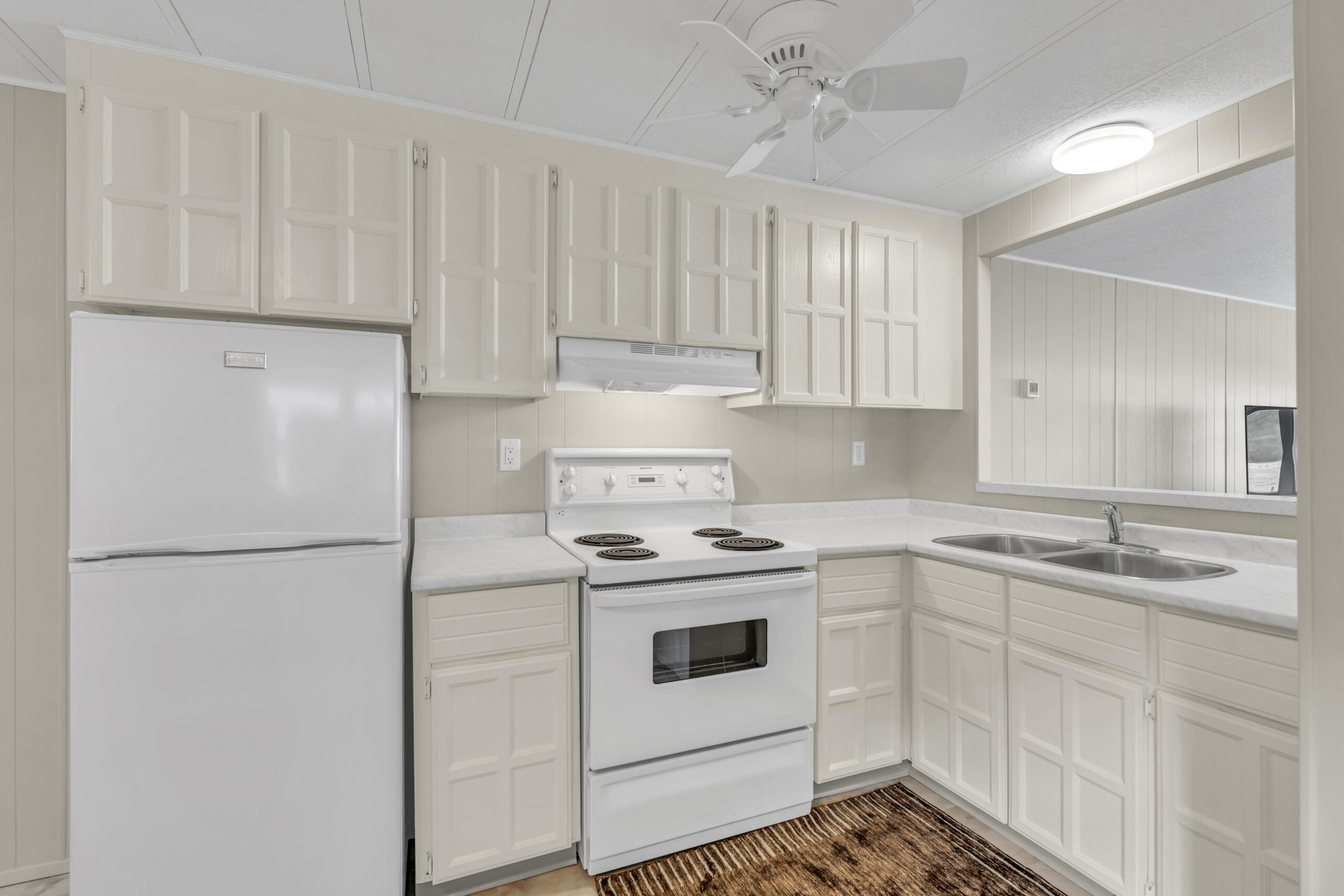 2657 1st Street Olalla V0X 1N6
