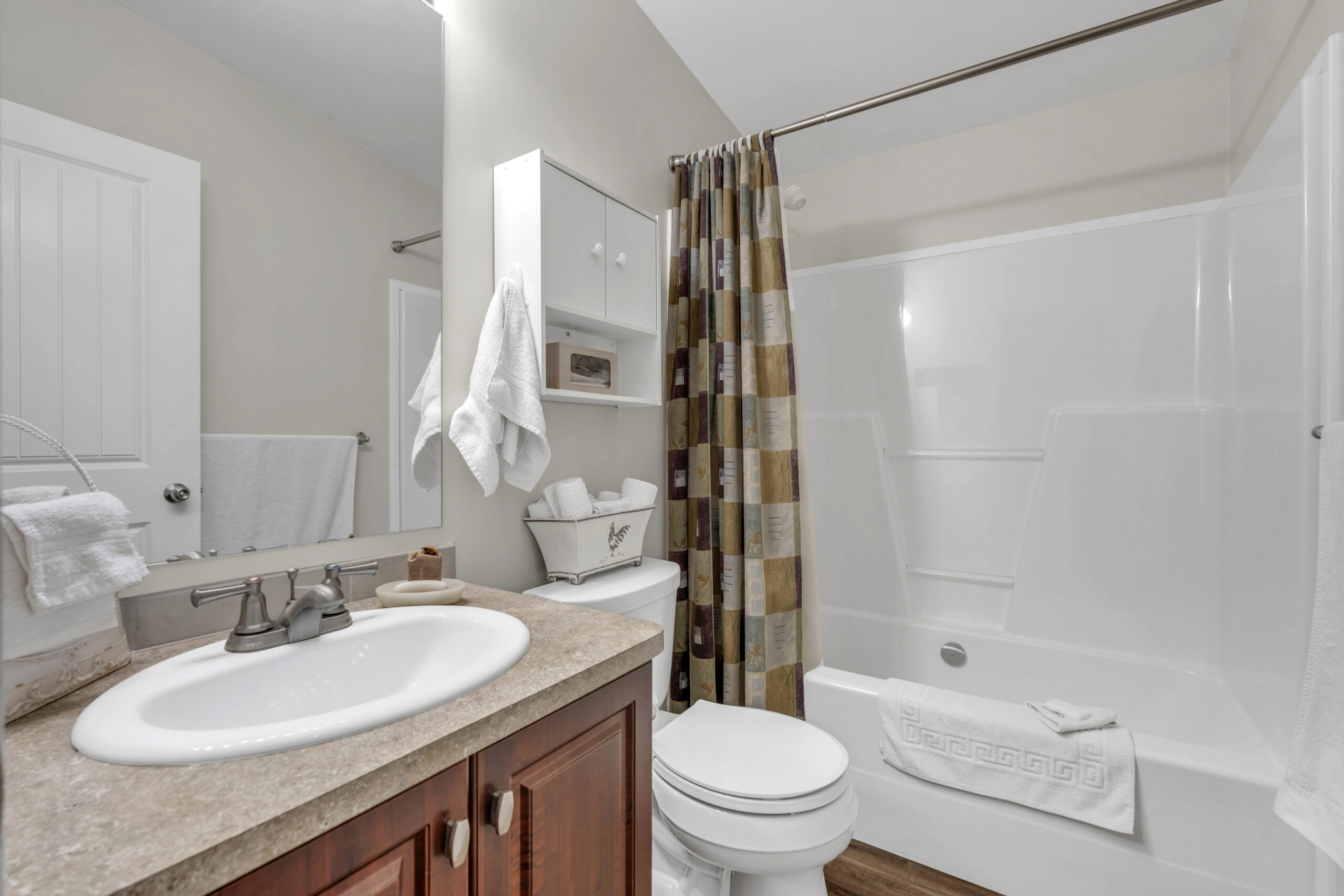 98 Okanagan Avenue E 43 Penticton V2A 3J5