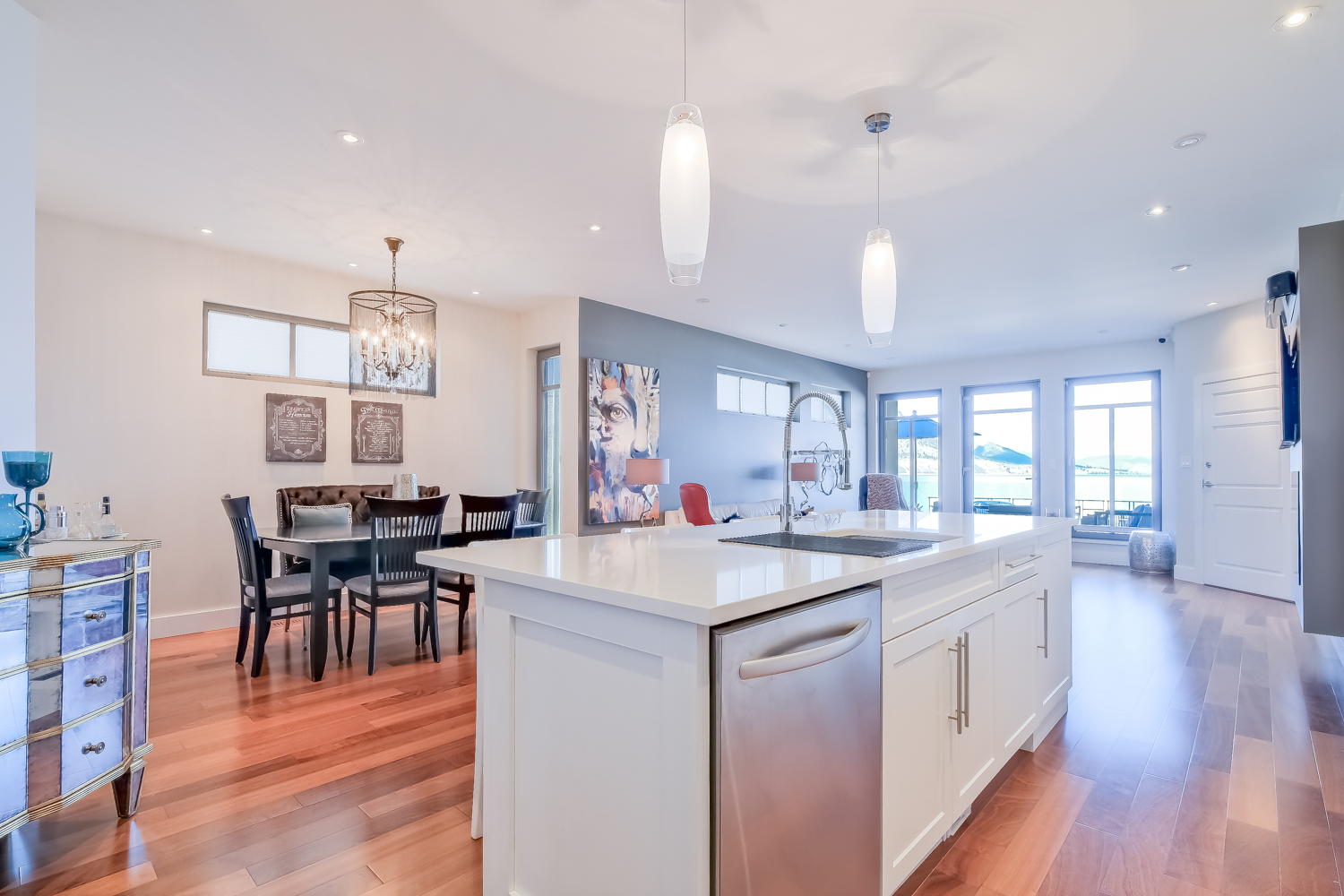 402 Lakeshore Drive W 102 Penticton V2A 1B8