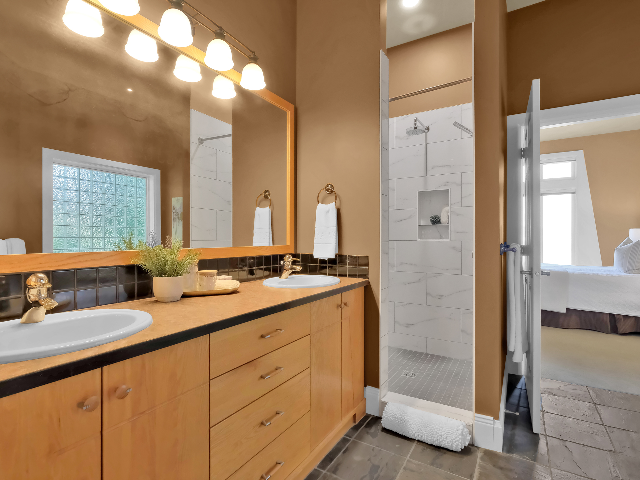 156 Vancouver Place Penticton V2A 1A7