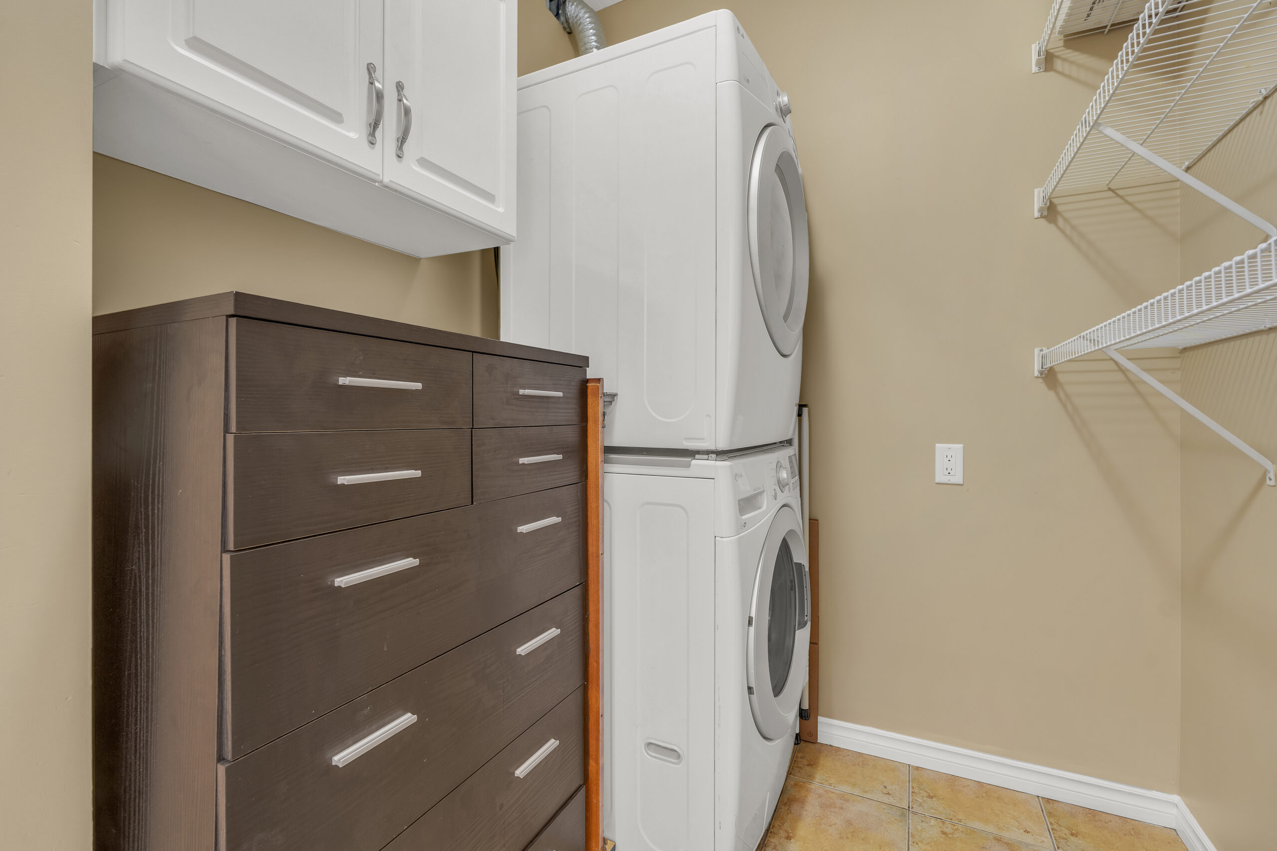 196 Wade Avenue W 306 Penticton V2A 1T6