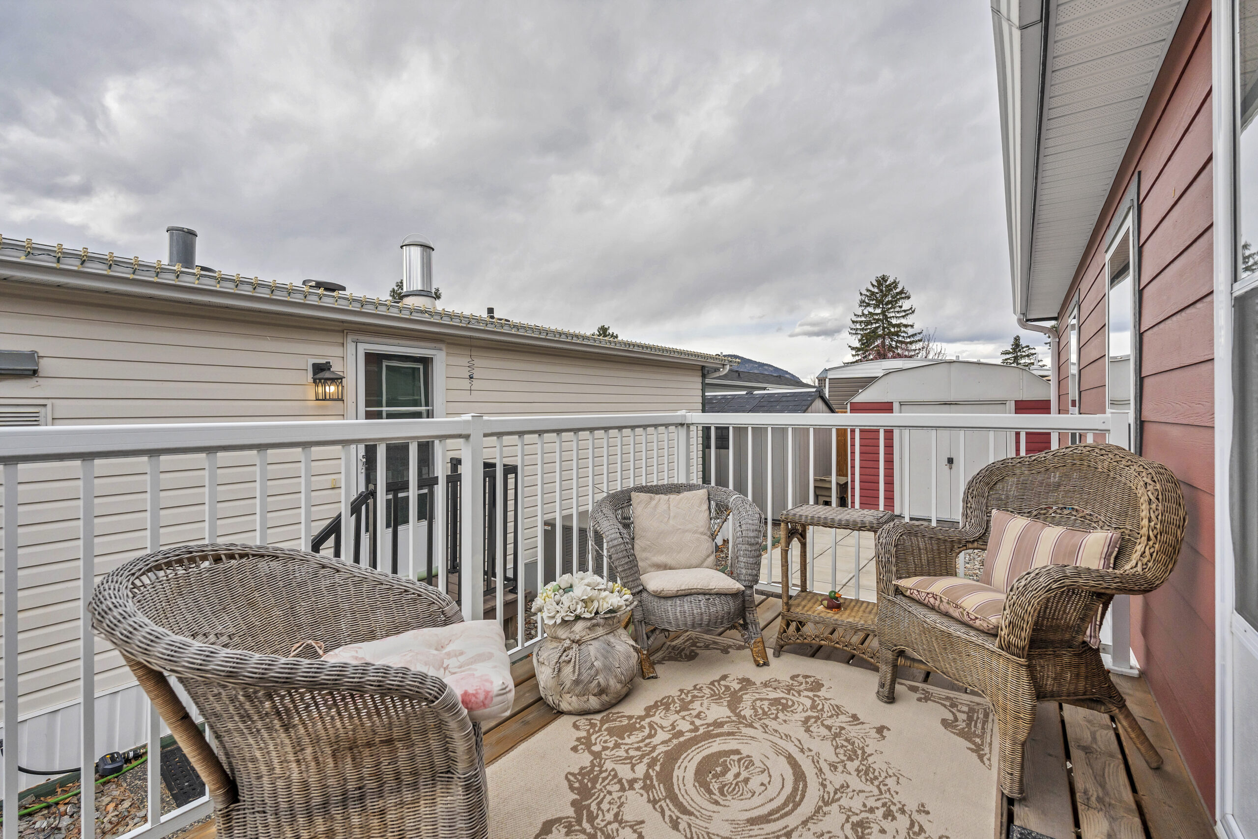 98 Okanagan Avenue E 43 Penticton V2A 3J5