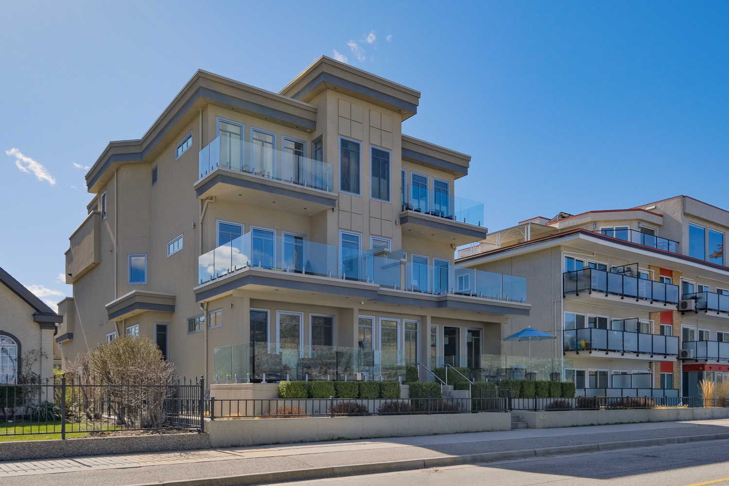 402 Lakeshore Drive W 102 Penticton V2A 1B8