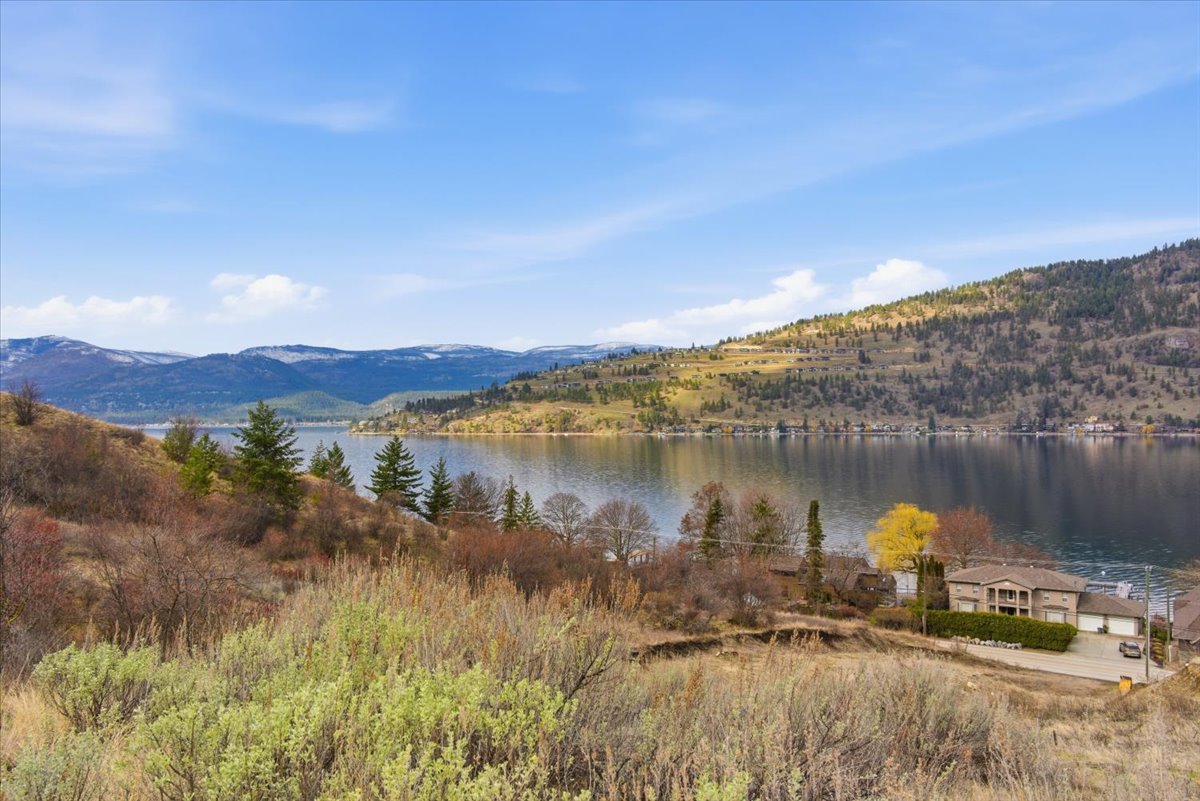 8354 Okanagan Landing Road Vernon V1H 1J5