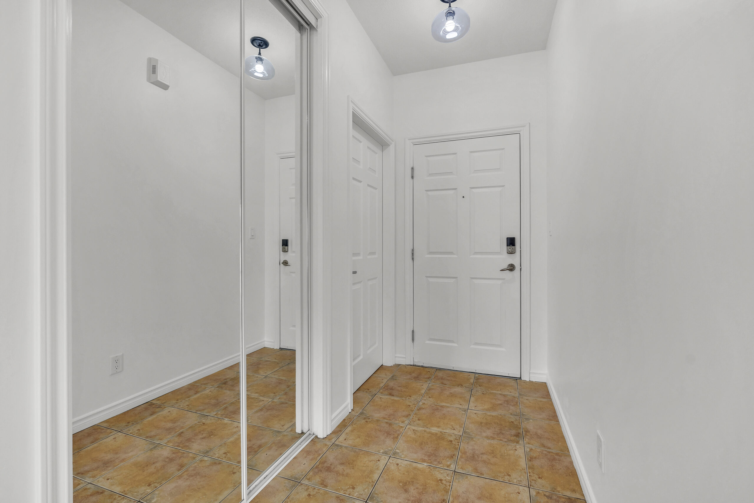 196 Wade Avenue W 306 Penticton V2A 1T6