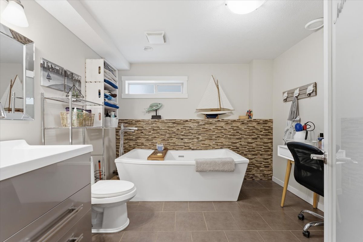 309 Killarney Way Vernon V1H 2C5