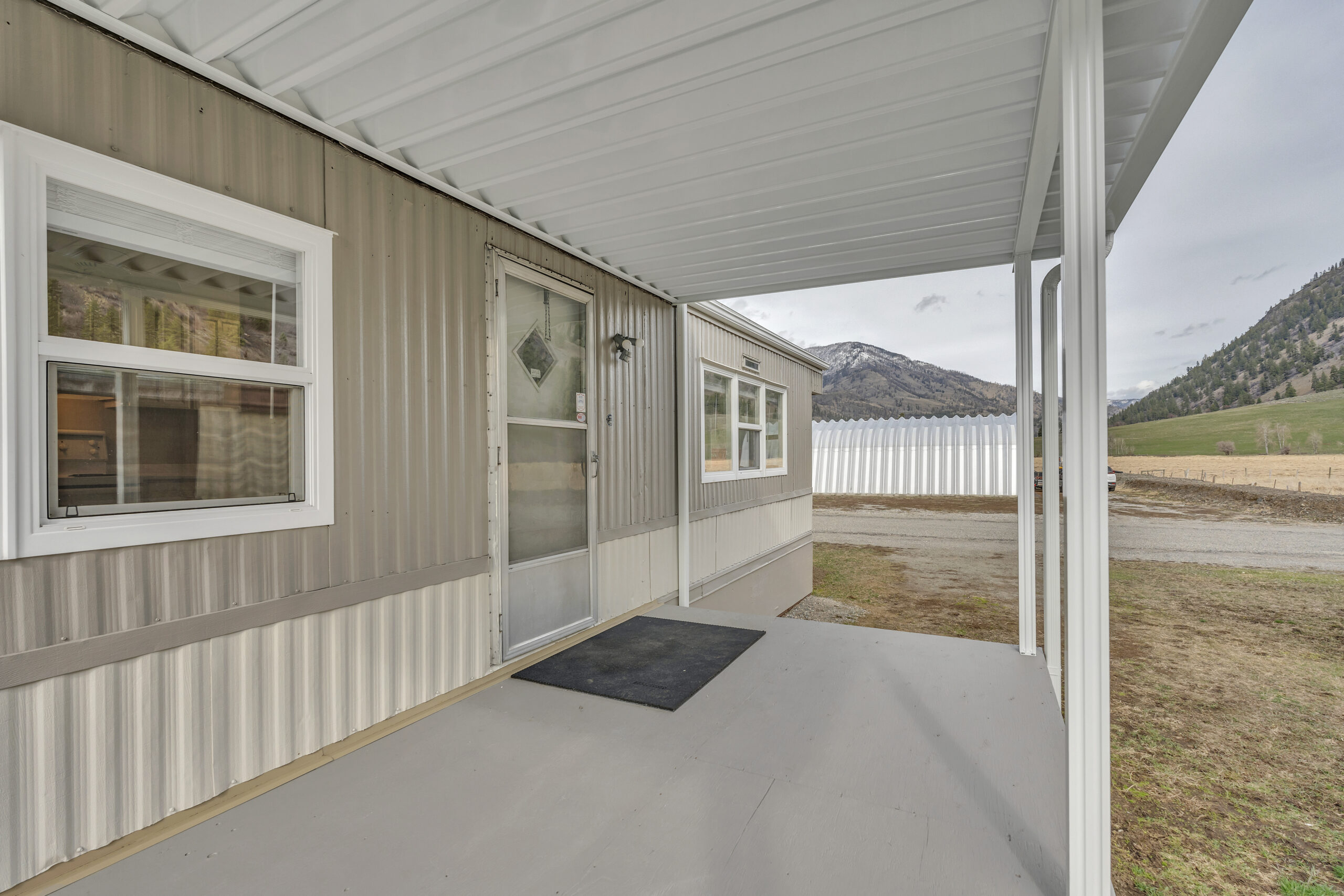 2657 1st Street Olalla V0X 1N6