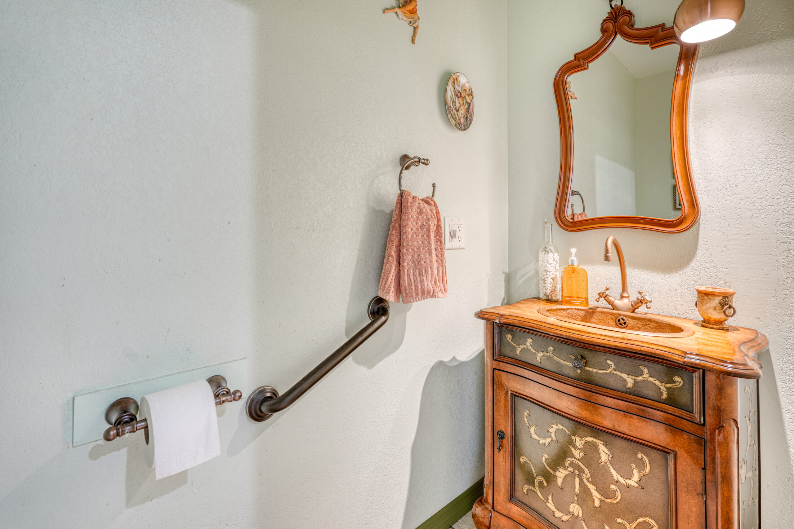 56 Nerie Road Vernon V1H 2E4