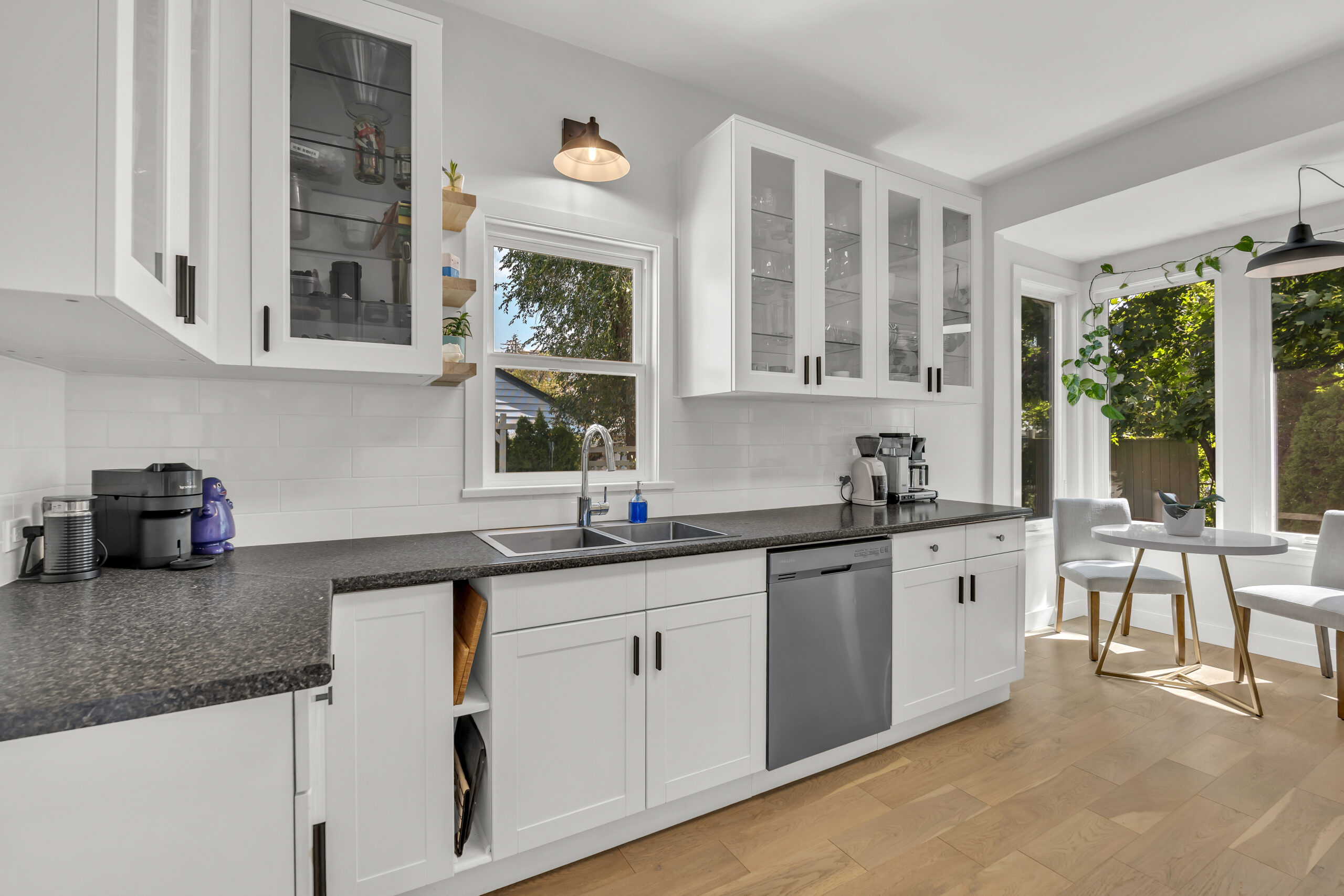 12432 Victoria Road S Summerland V0H 1Z0
