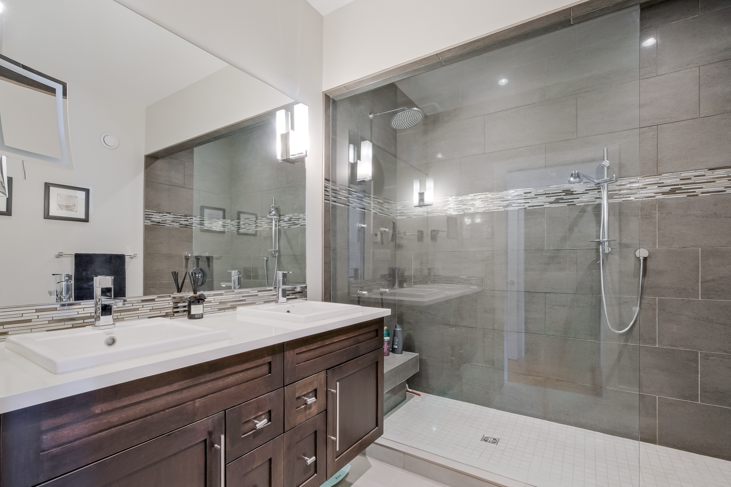 402 Lakeshore Drive W 102 Penticton V2A 1B8