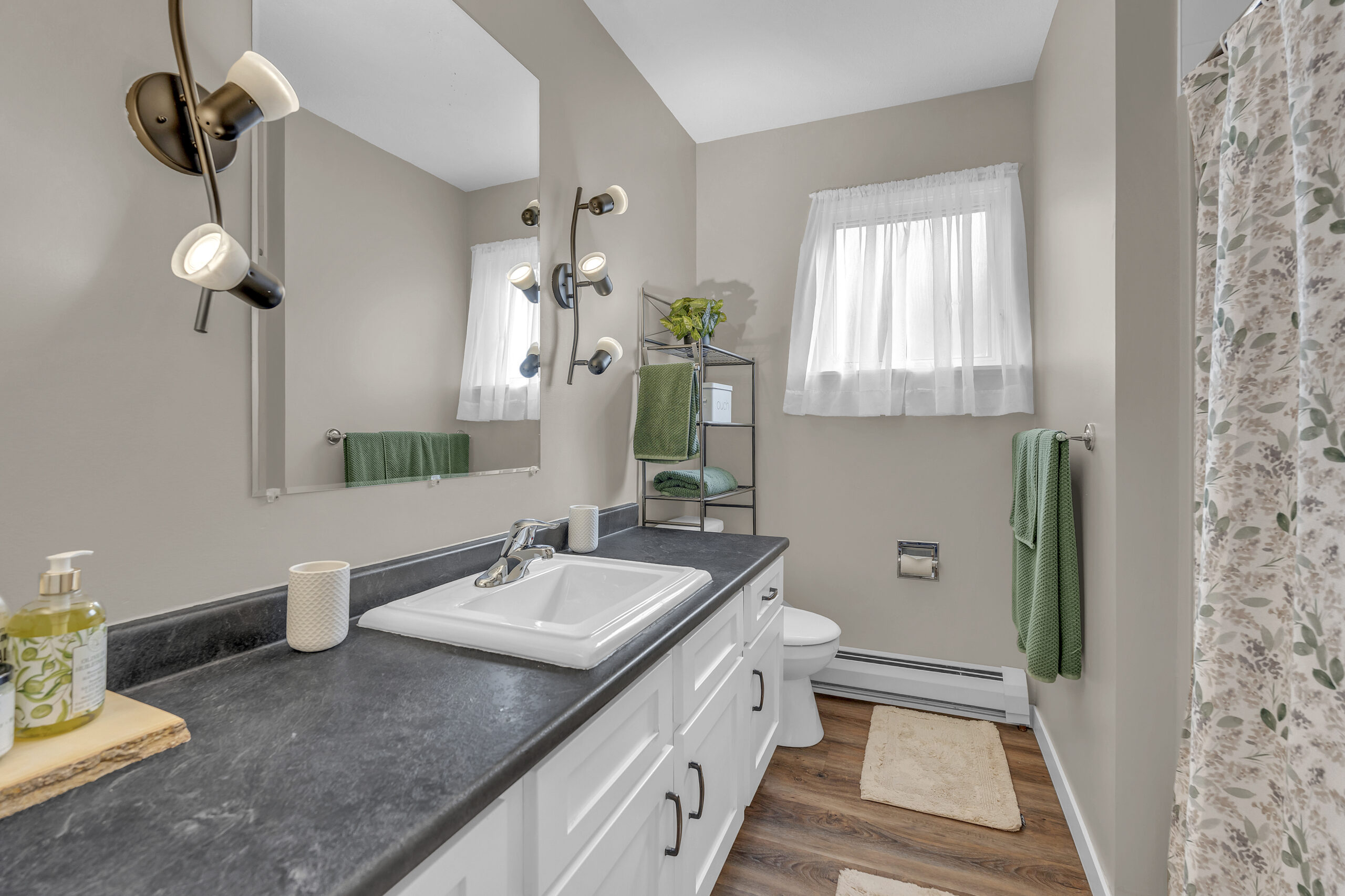 192 Dartmouth Place Penticton V2A 7S4