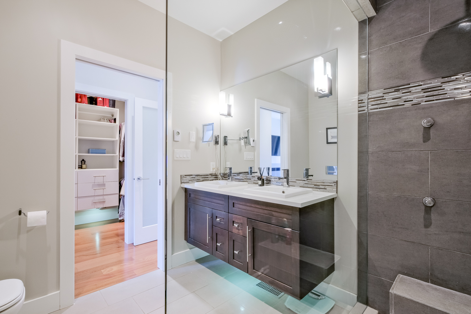 402 Lakeshore Drive W 102 Penticton V2A 1B8