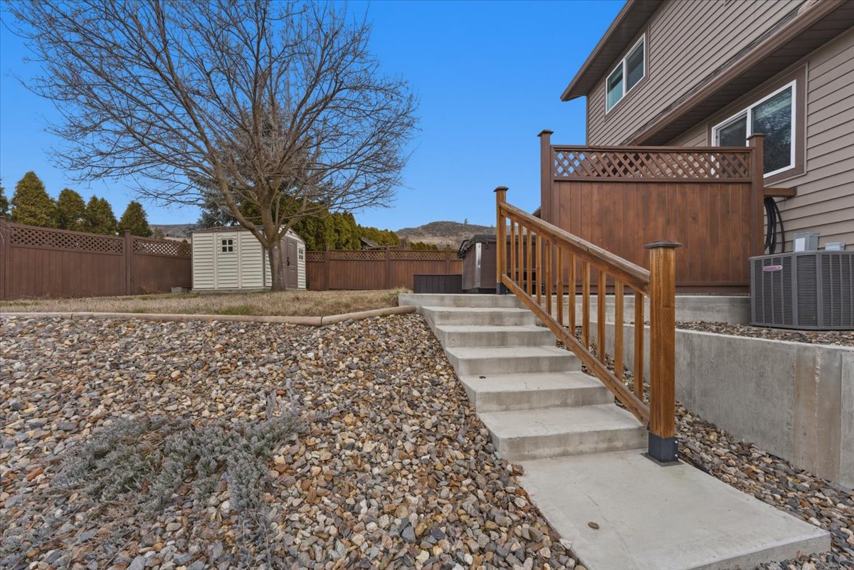 2836 Allenby Way Vernon V1T 8R1