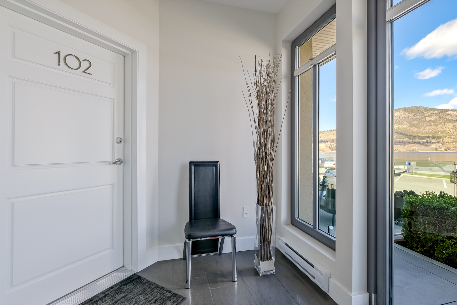 402 Lakeshore Drive W 102 Penticton V2A 1B8