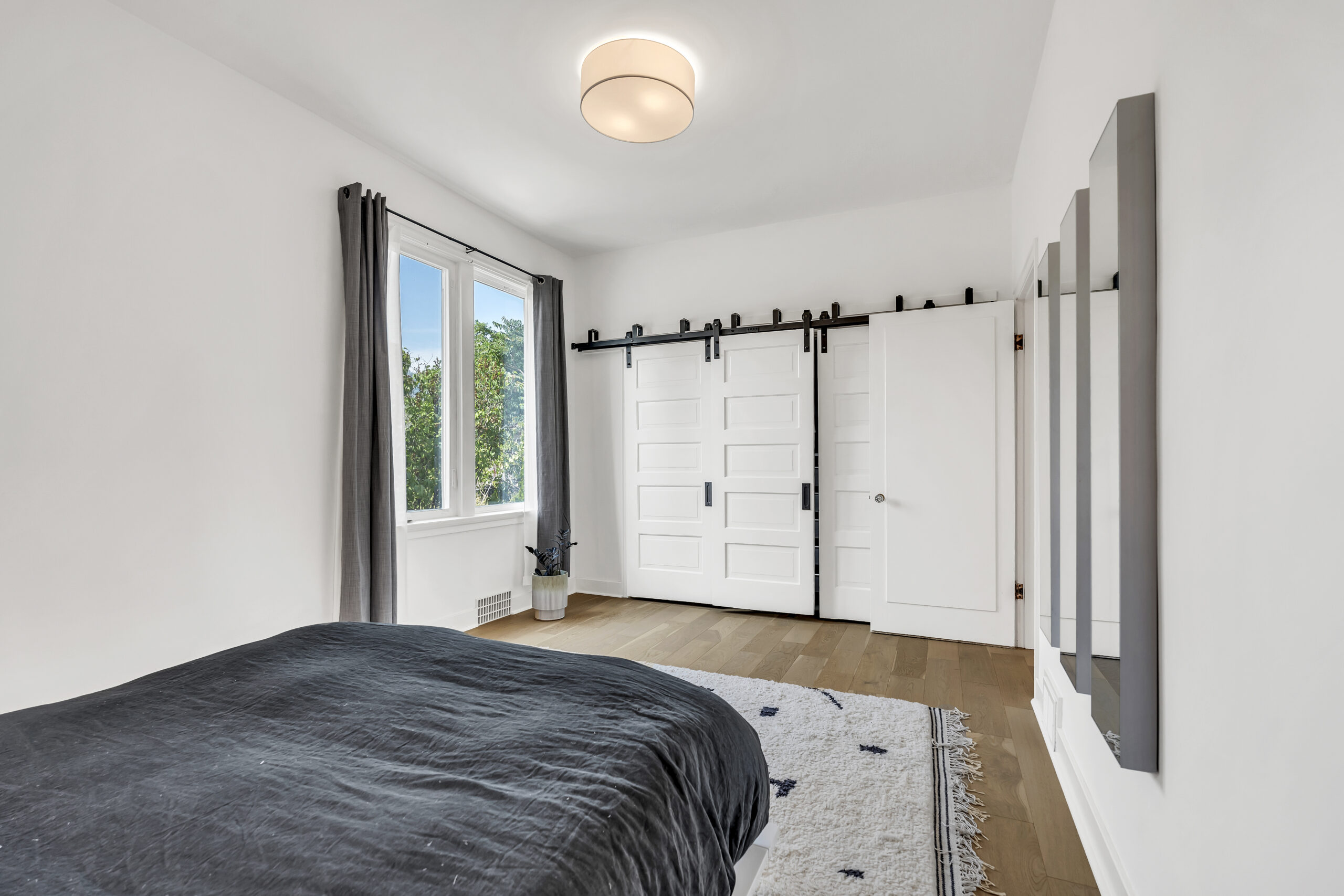 12432 Victoria Road S Summerland V0H 1Z0