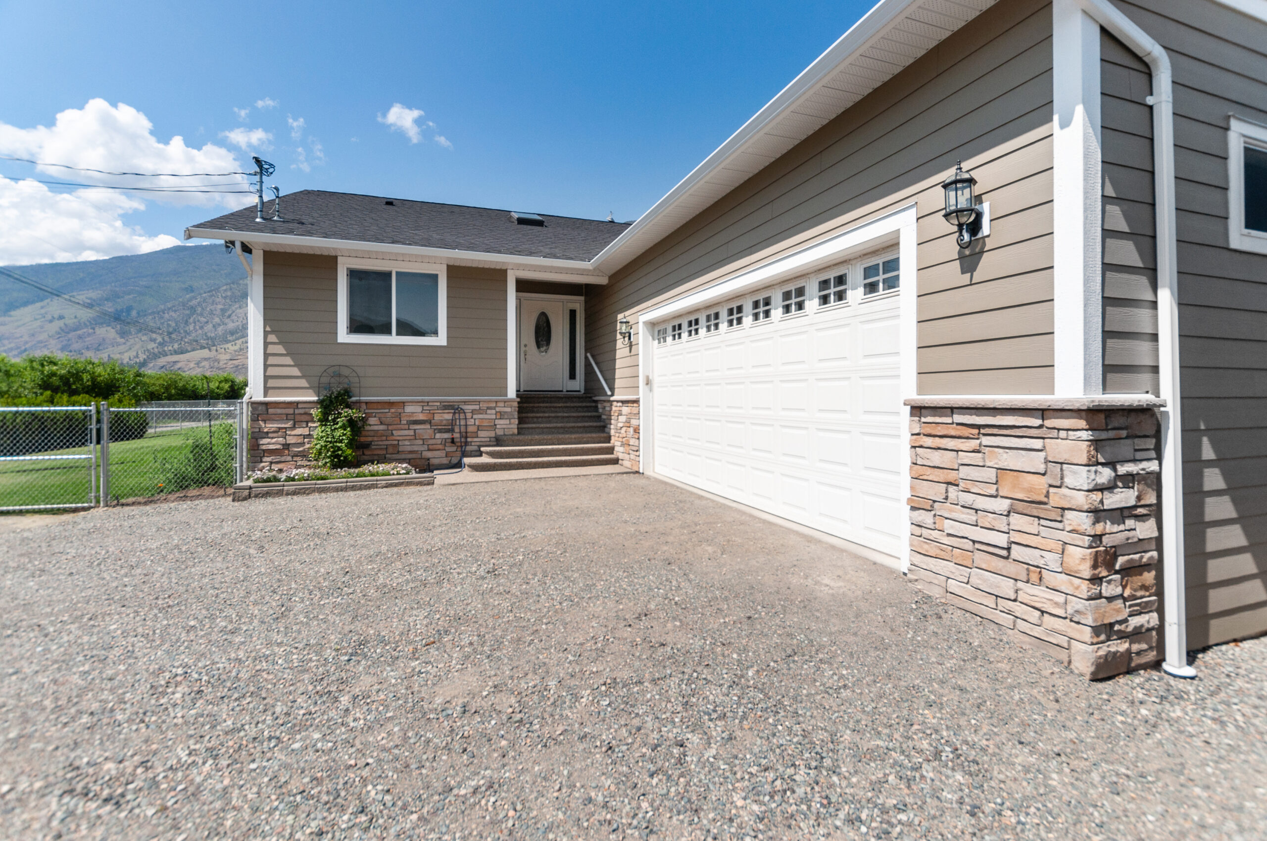 2120 Ritchie Drive Cawston V0X 1C2
