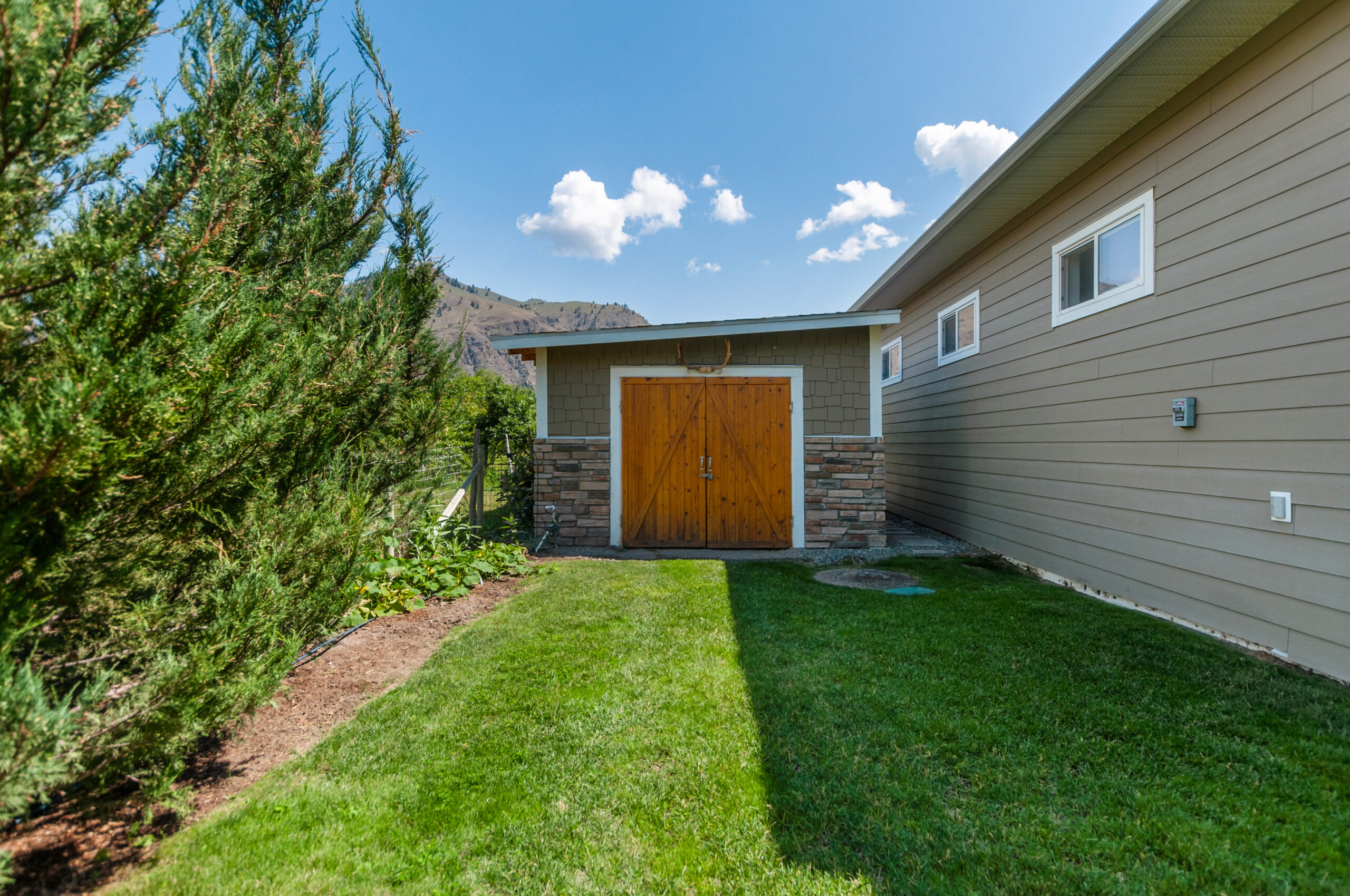 2120 Ritchie Drive Cawston V0X 1C2