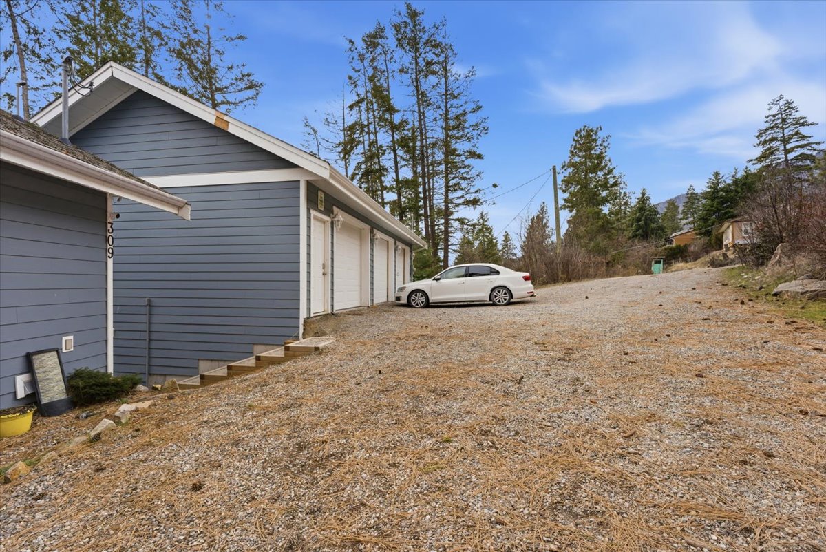 309 Killarney Way Vernon V1H 2C5