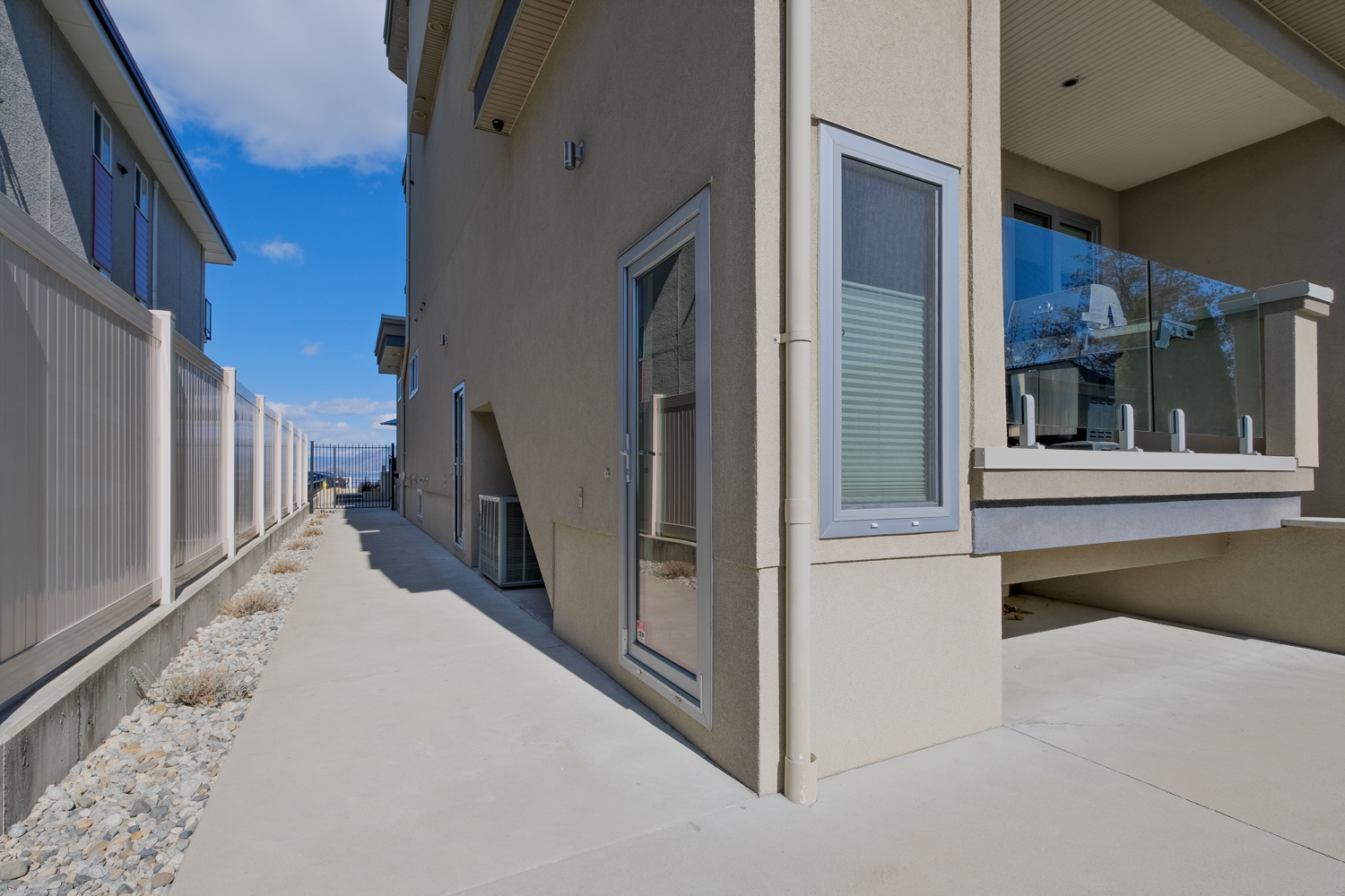 402 Lakeshore Drive W 102 Penticton V2A 1B8