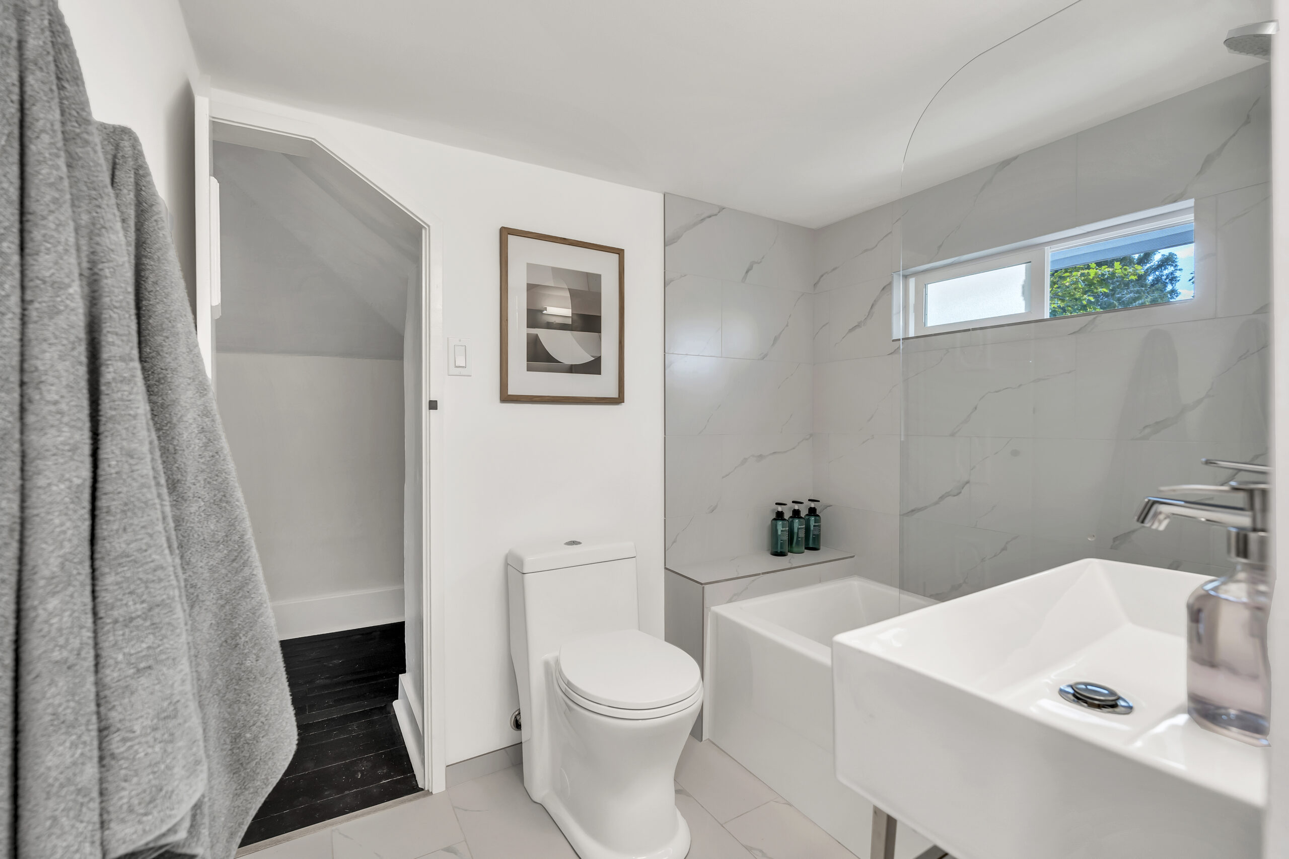 12432 Victoria Road S Summerland V0H 1Z0