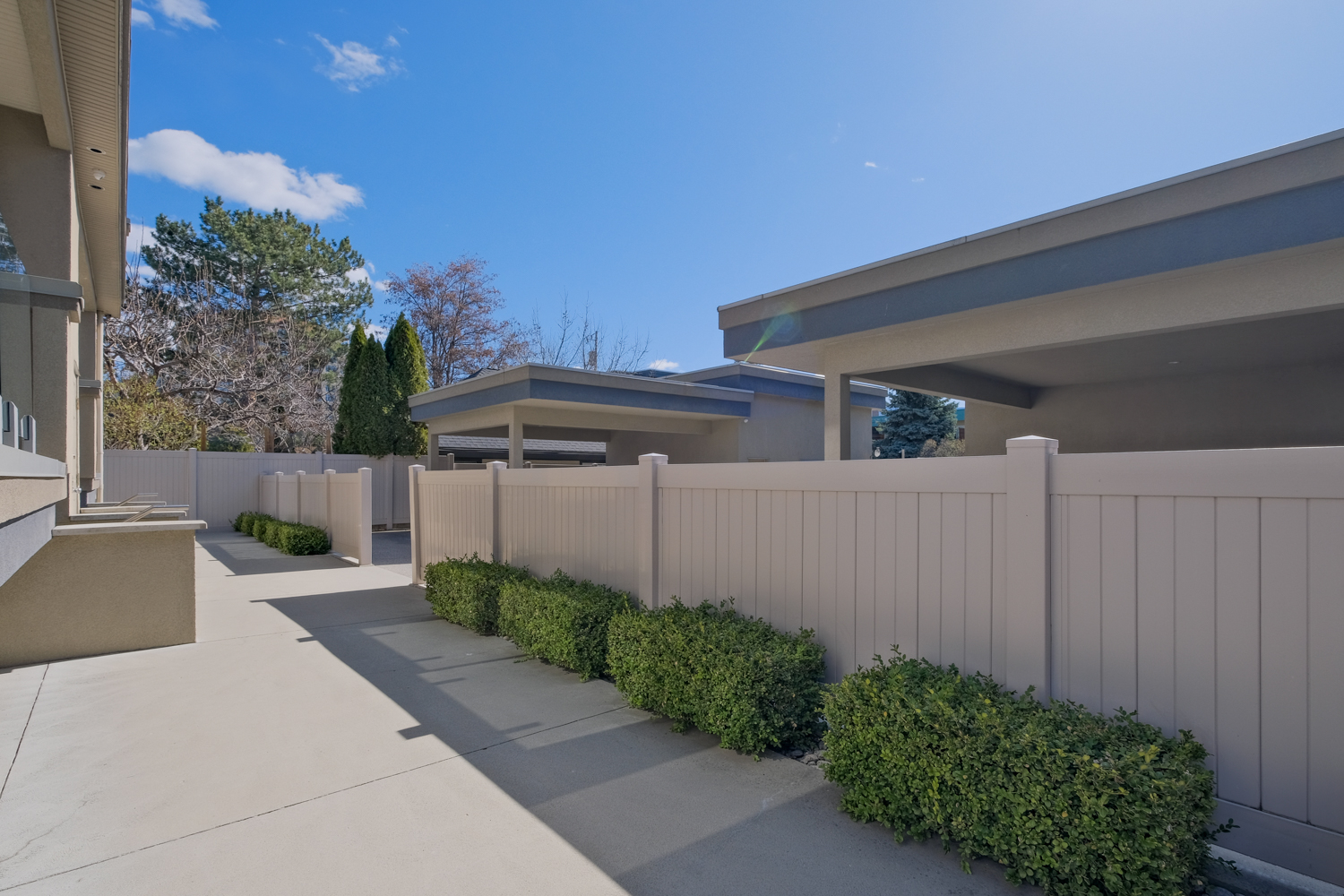 402 Lakeshore Drive W 102 Penticton V2A 1B8