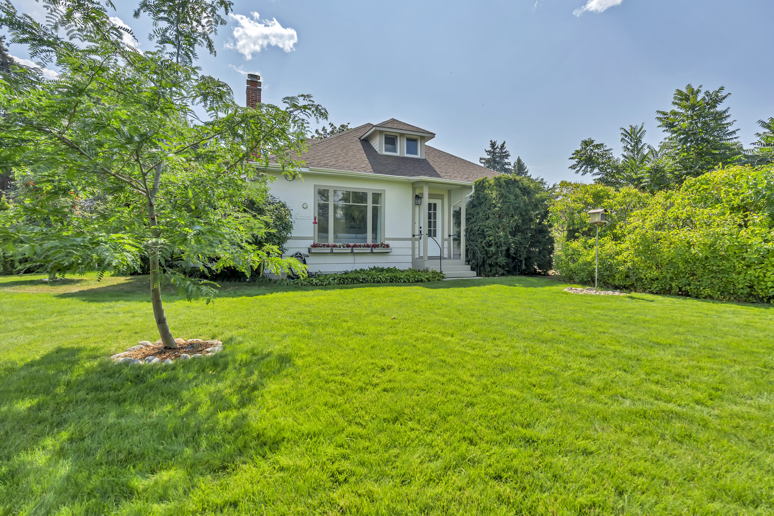 12432 Victoria Road S Summerland V0H 1Z0
