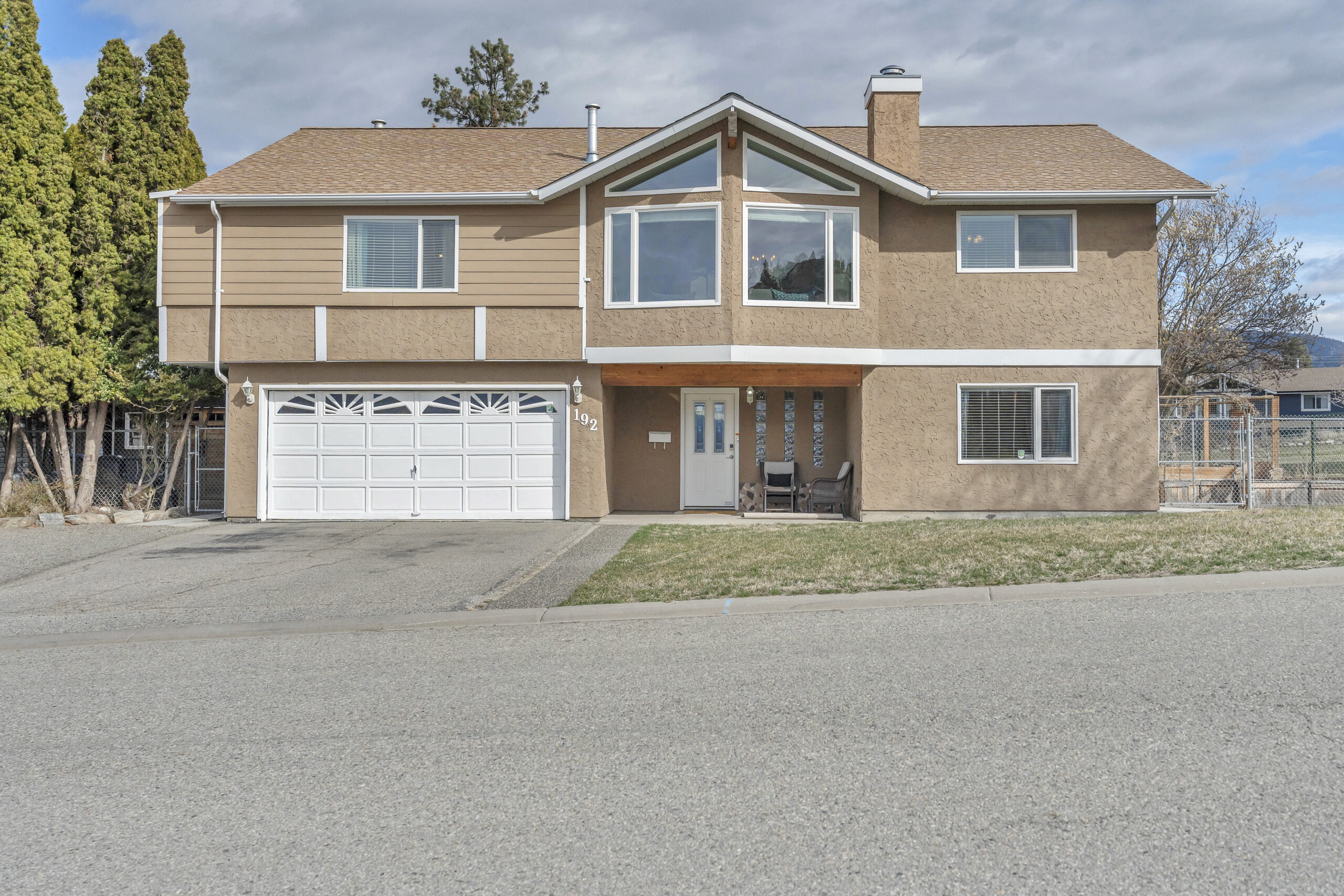 192 Dartmouth Place Penticton V2A 7S4