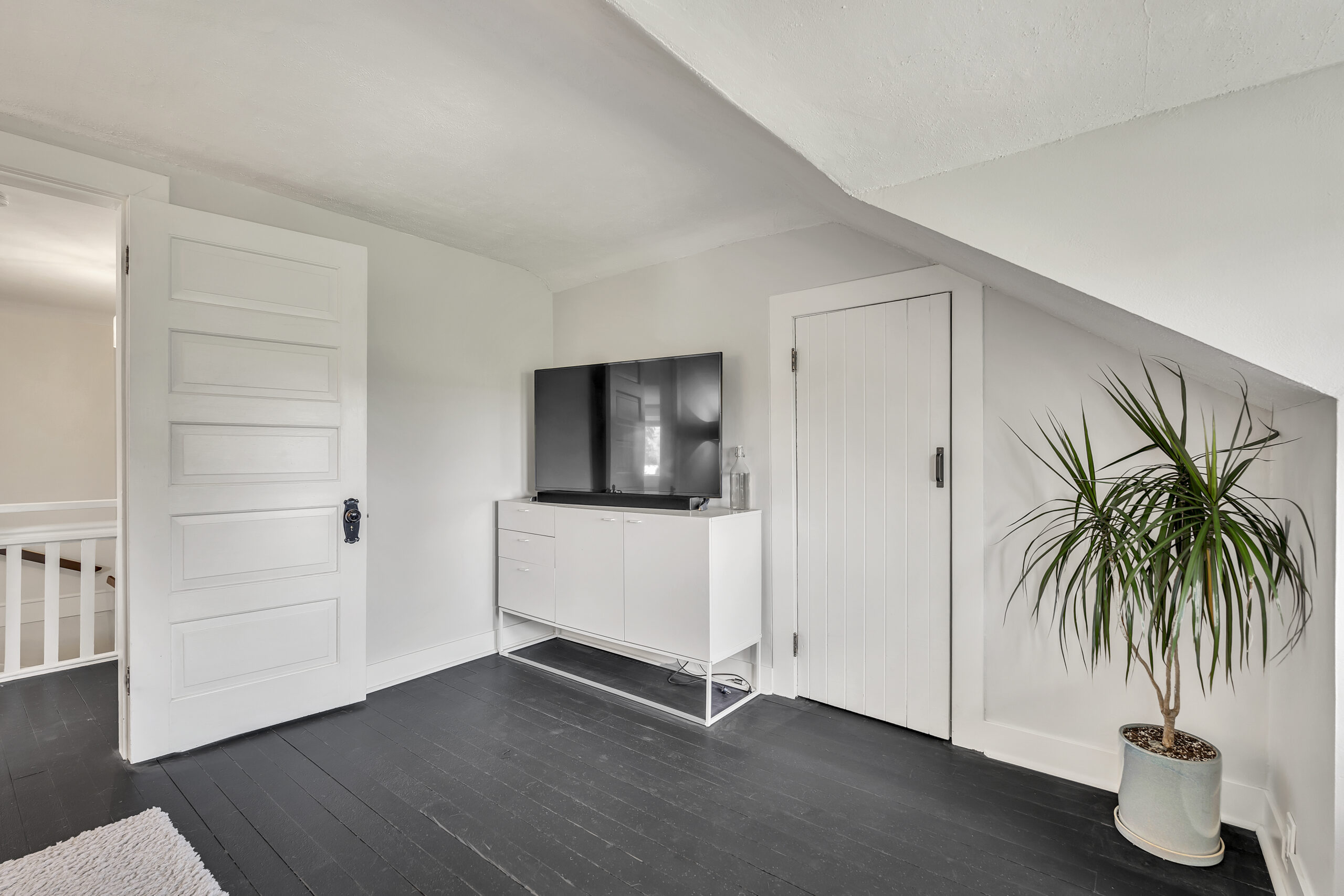 12432 Victoria Road S Summerland V0H 1Z0