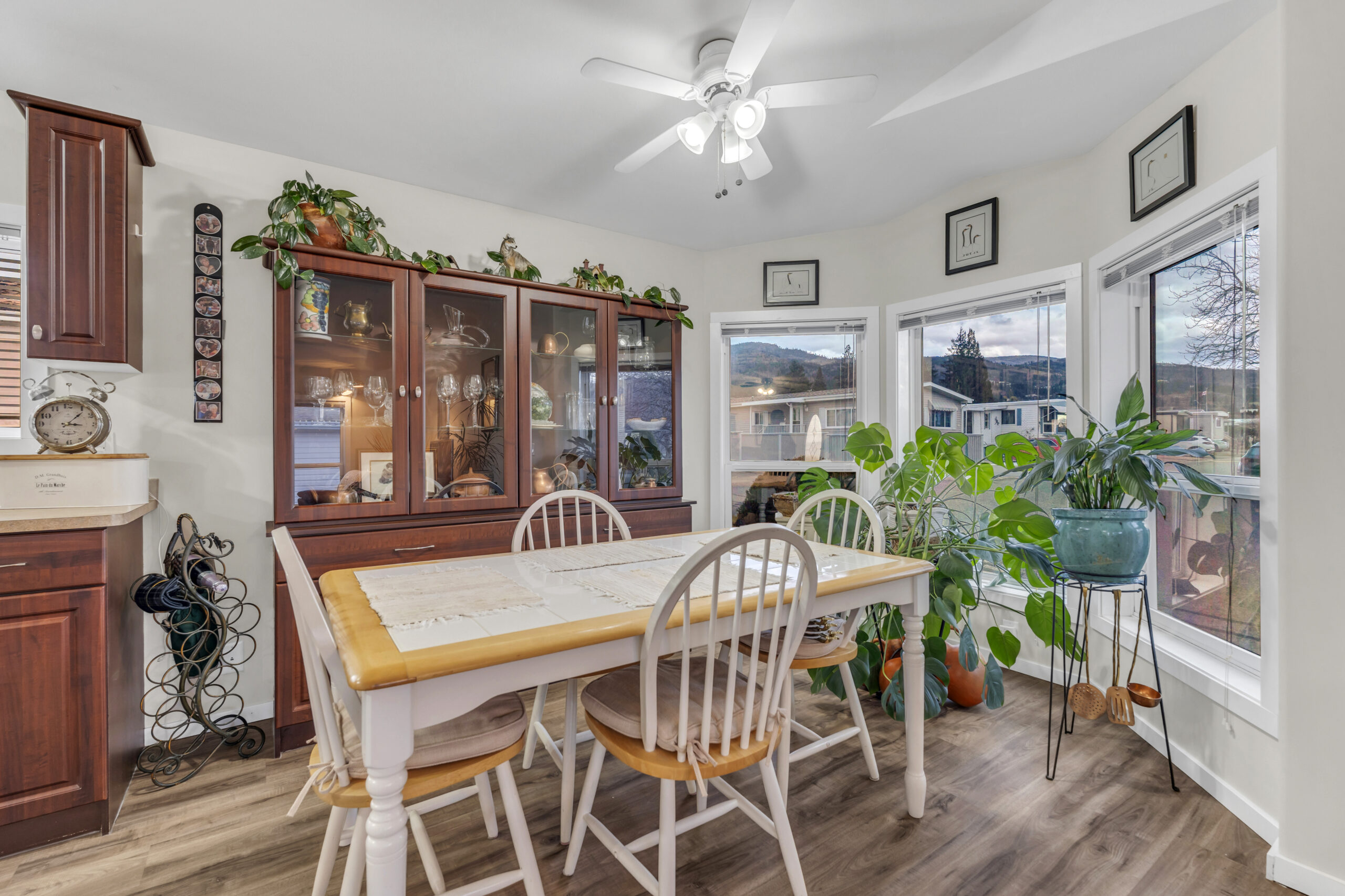 98 Okanagan Avenue E 43 Penticton V2A 3J5
