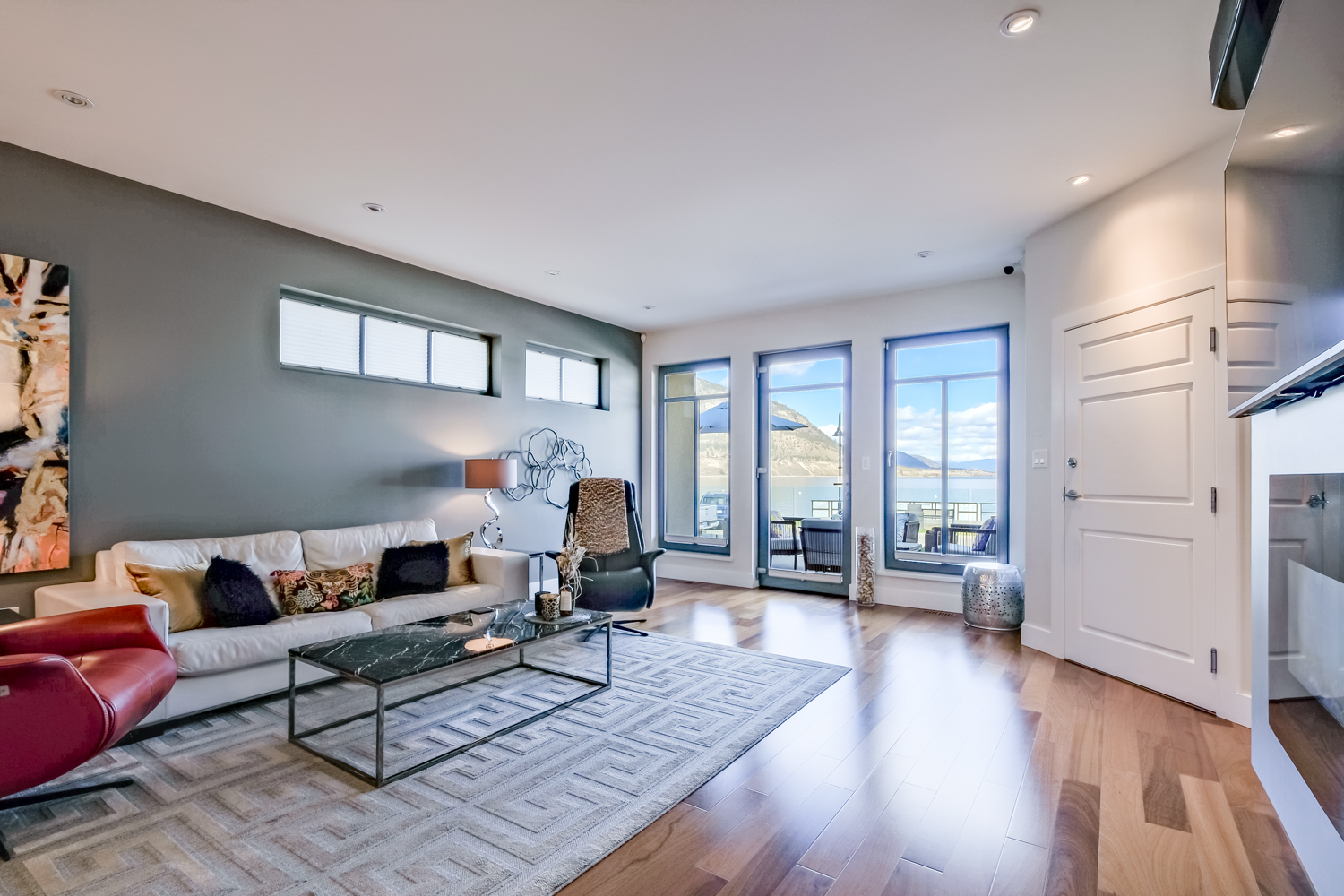 402 Lakeshore Drive W 102 Penticton V2A 1B8