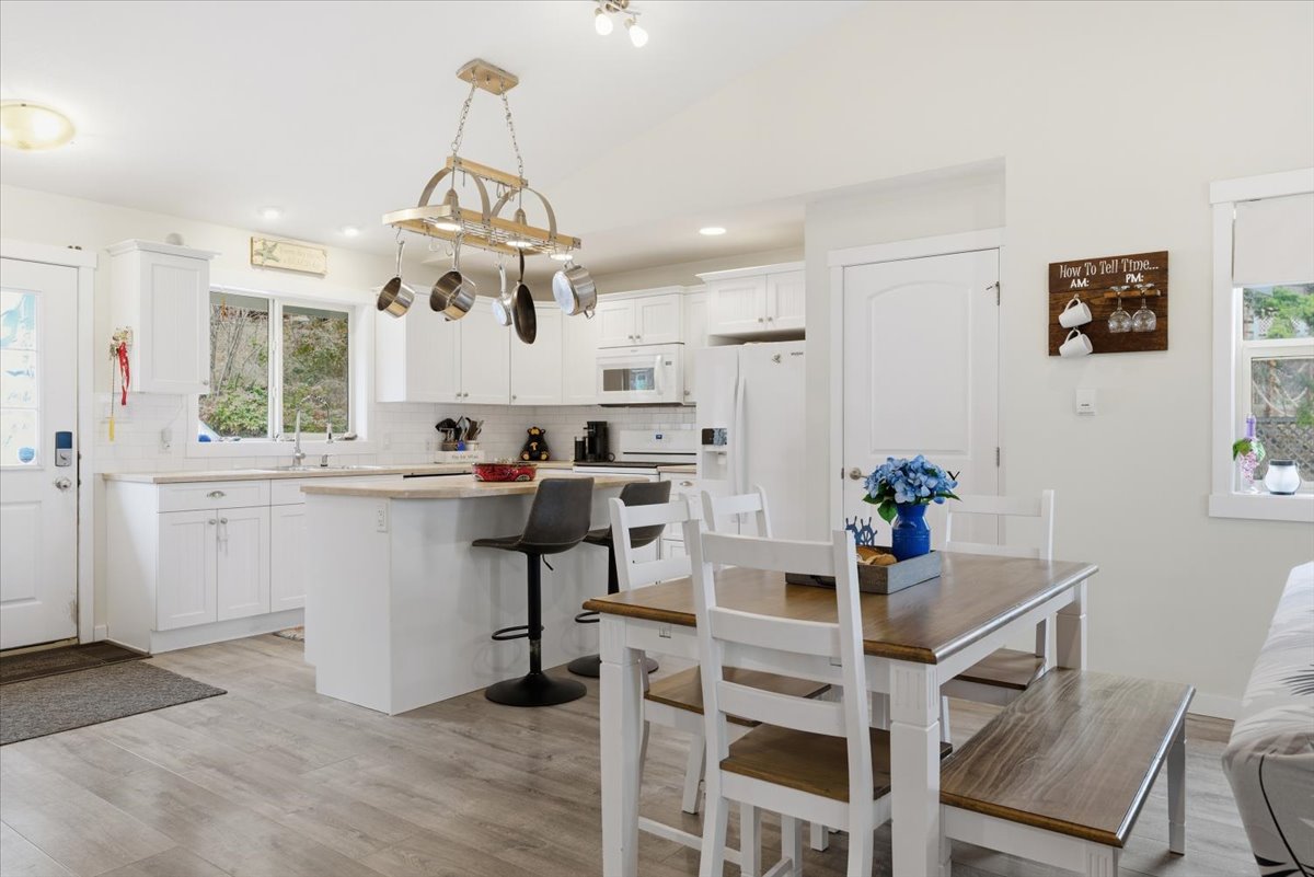309 Killarney Way Vernon V1H 2C5
