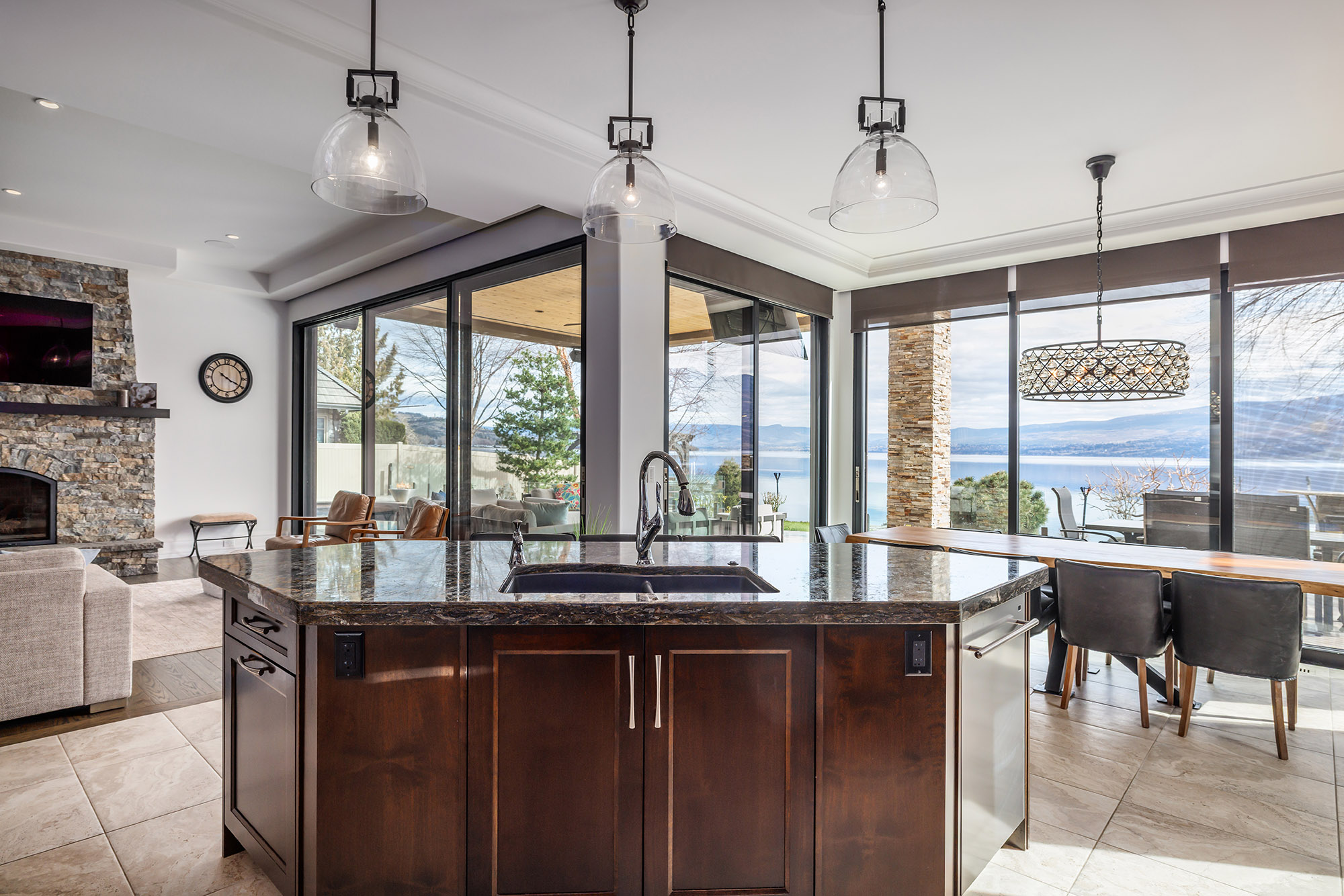 4165 Gellatly Road West Kelowna V4T 2K2