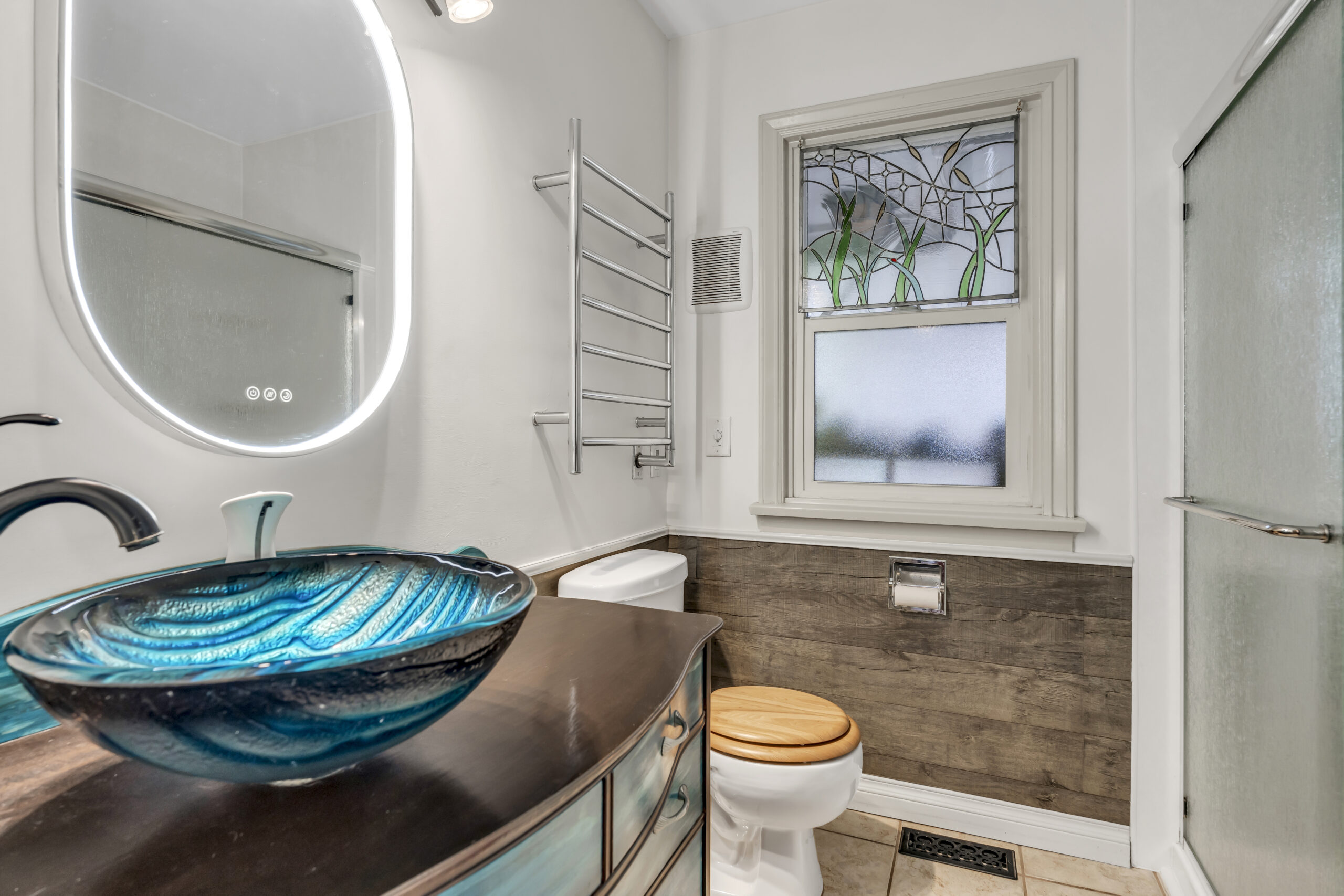 10919 Acland Street Summerland V0H 1Z0