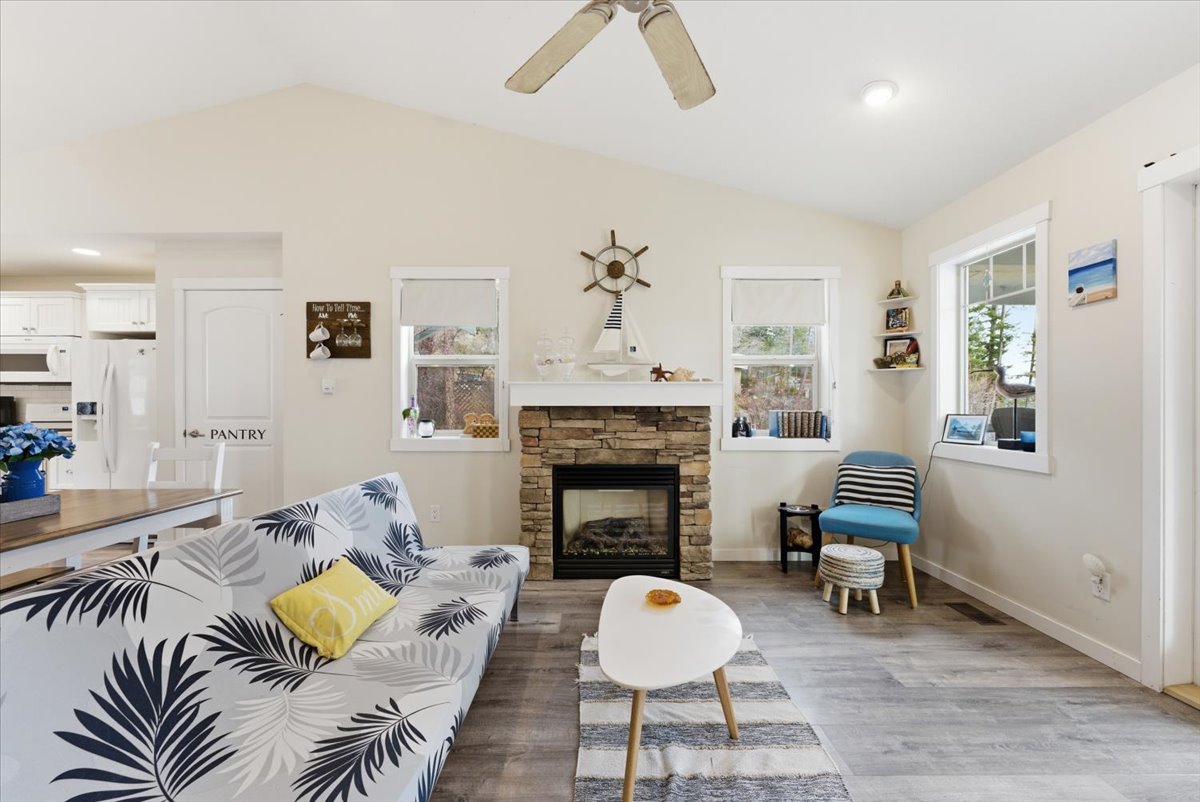 309 Killarney Way Vernon V1H 2C5