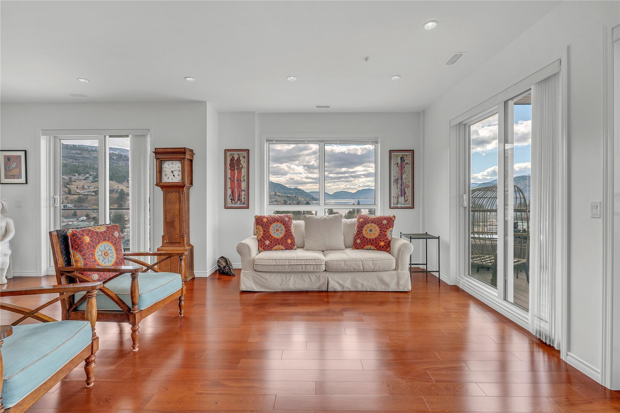 3388 Skaha Lake Road 1103 Penticton V2A 6G4
