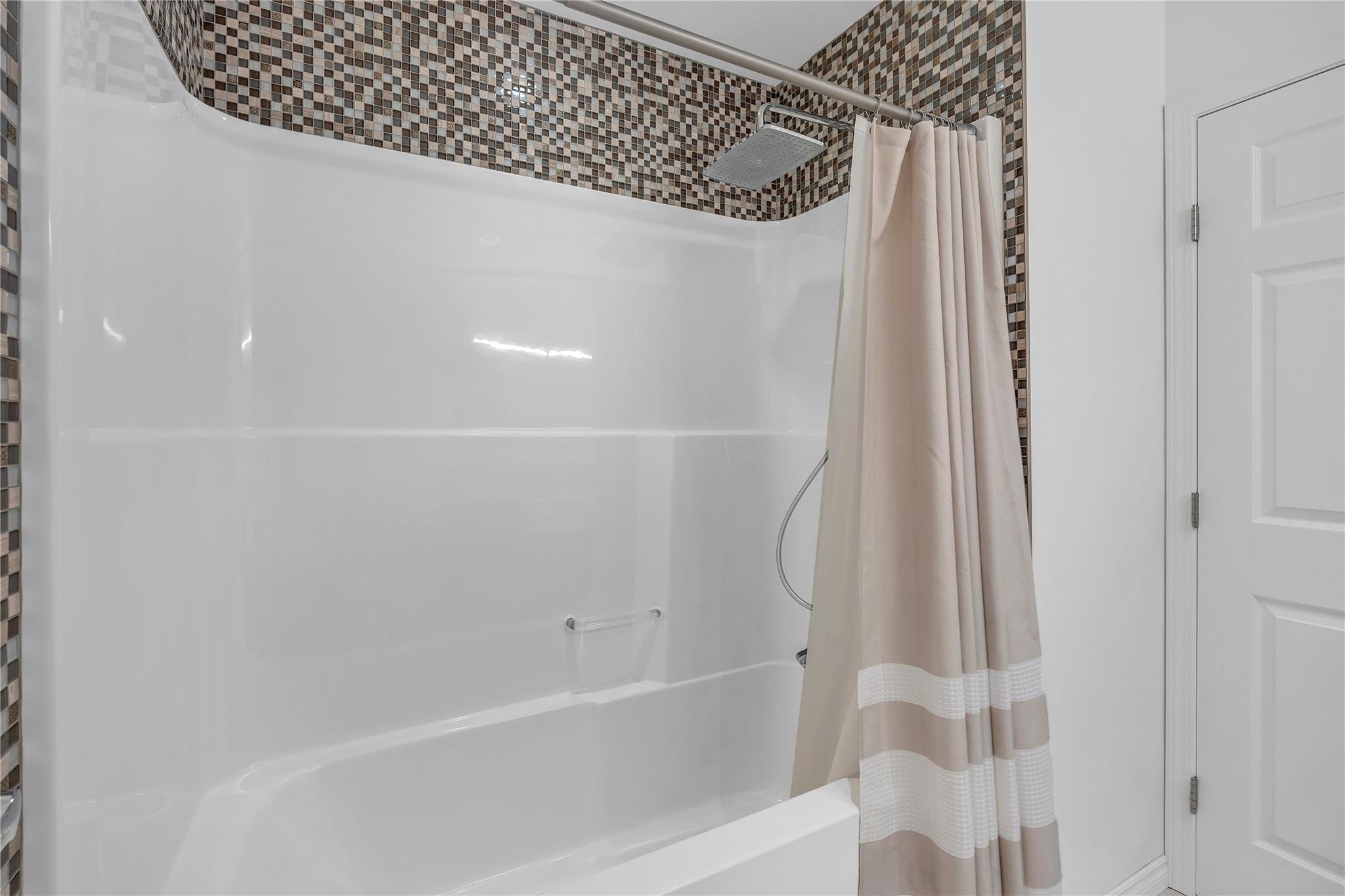 3388 Skaha Lake Road 1103 Penticton V2A 6G4