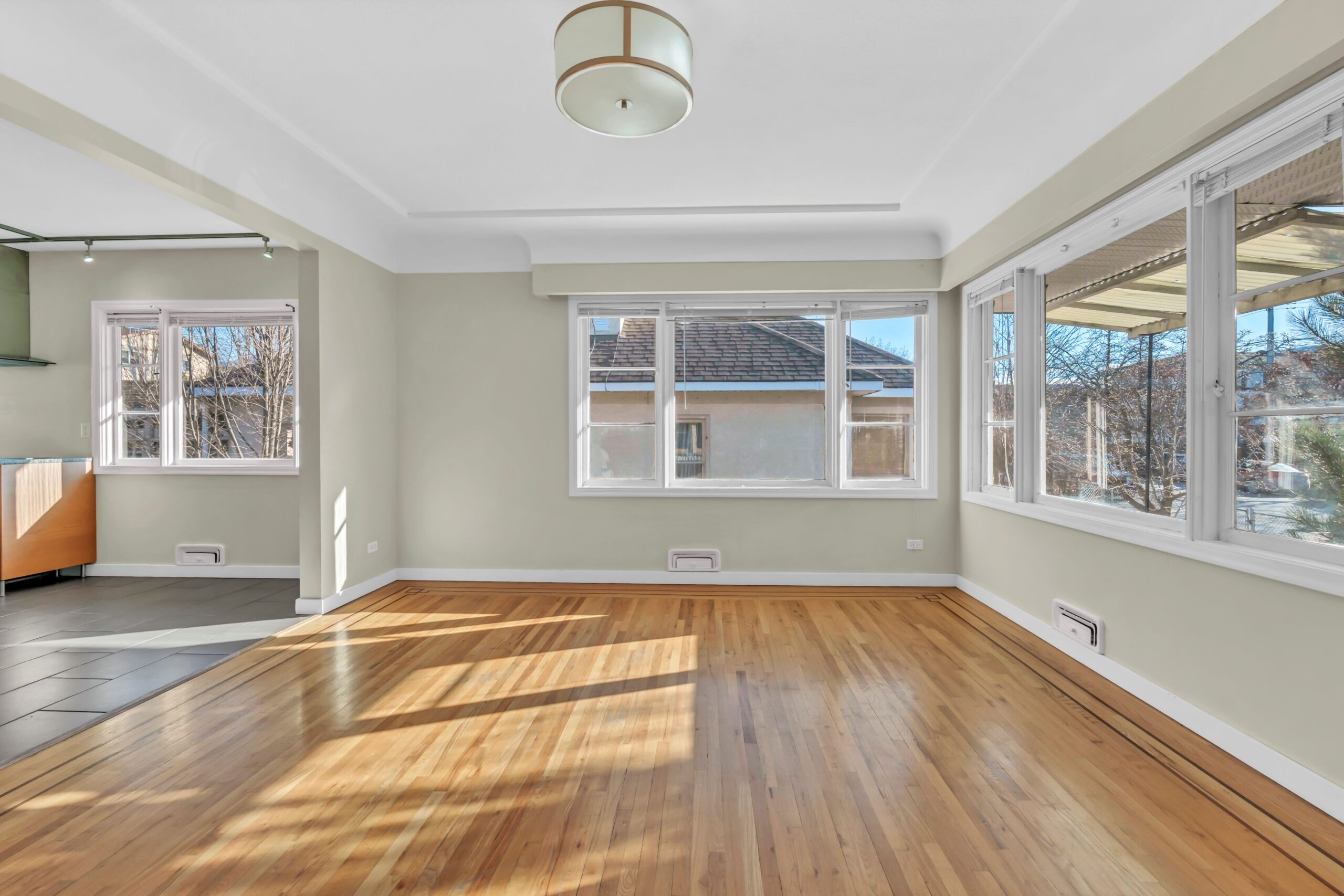 566 Van Horne Street Penticton V2A 4K8