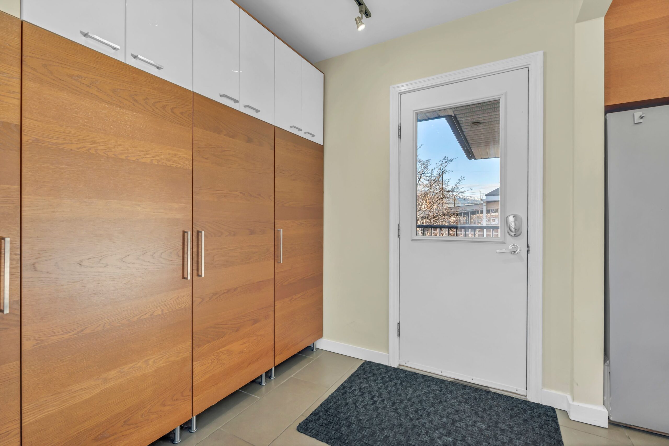 566 Van Horne Street Penticton V2A 4K8