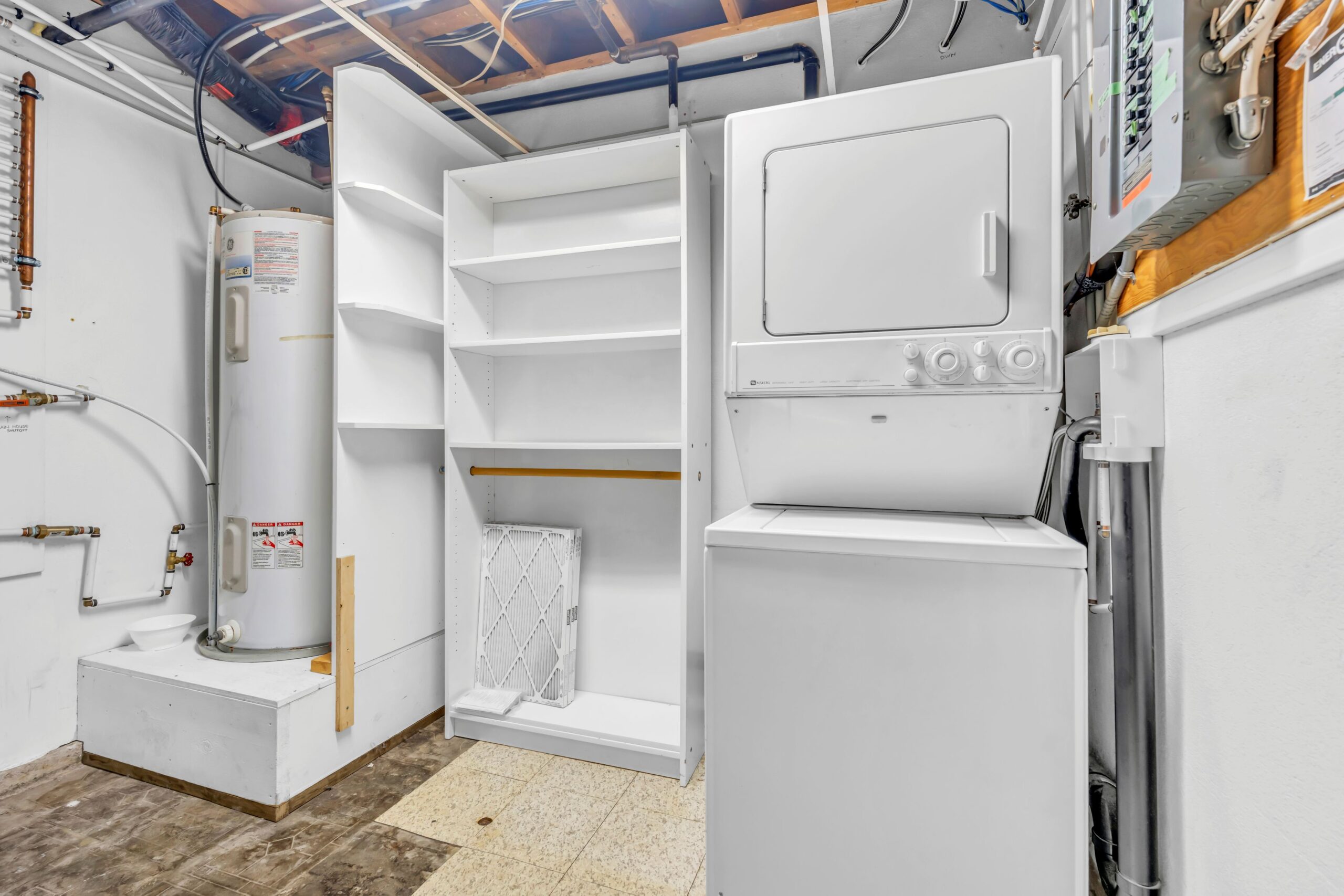 566 Van Horne Street Penticton V2A 4K8